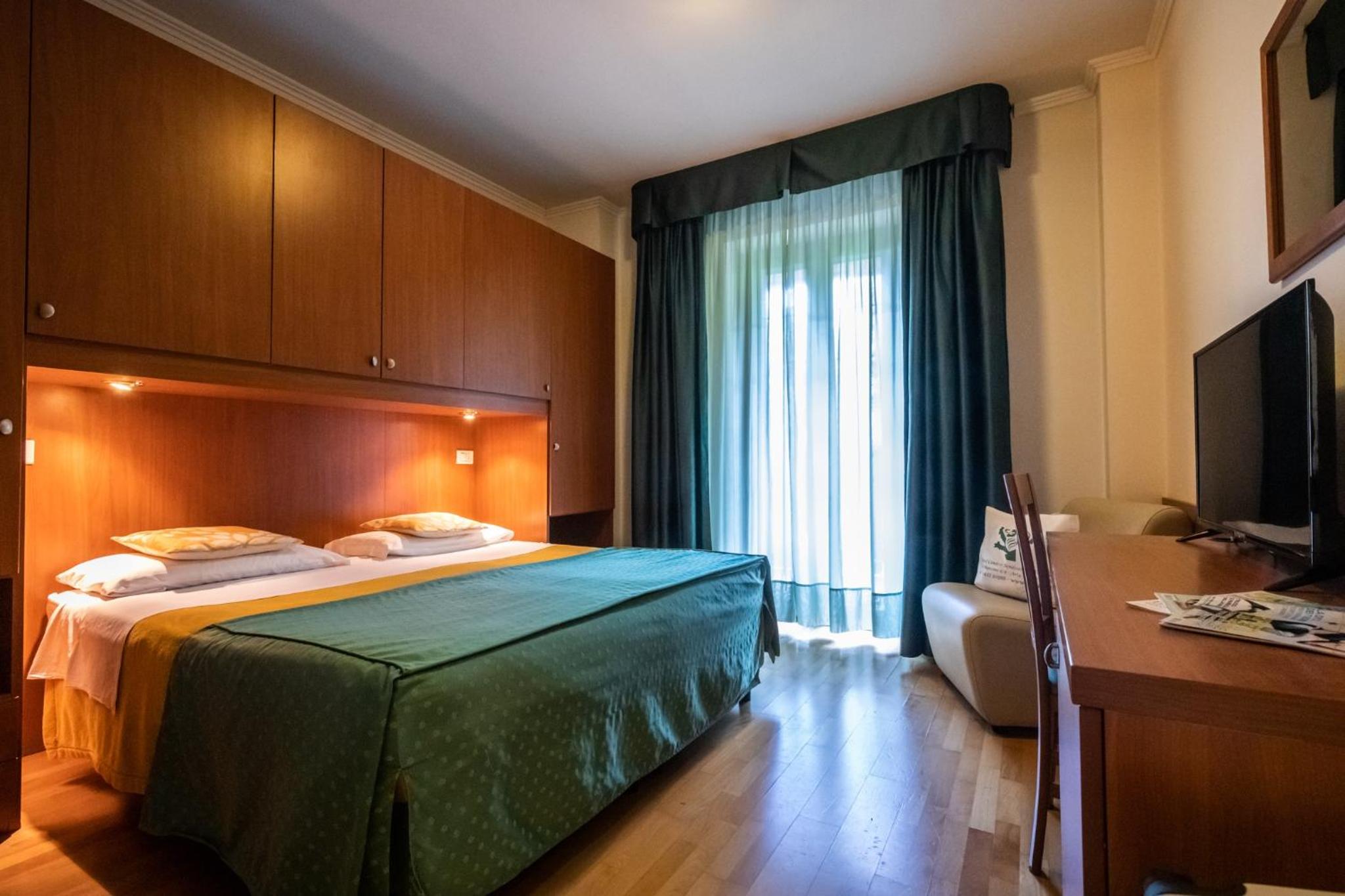 Double or Twin Room photo 1