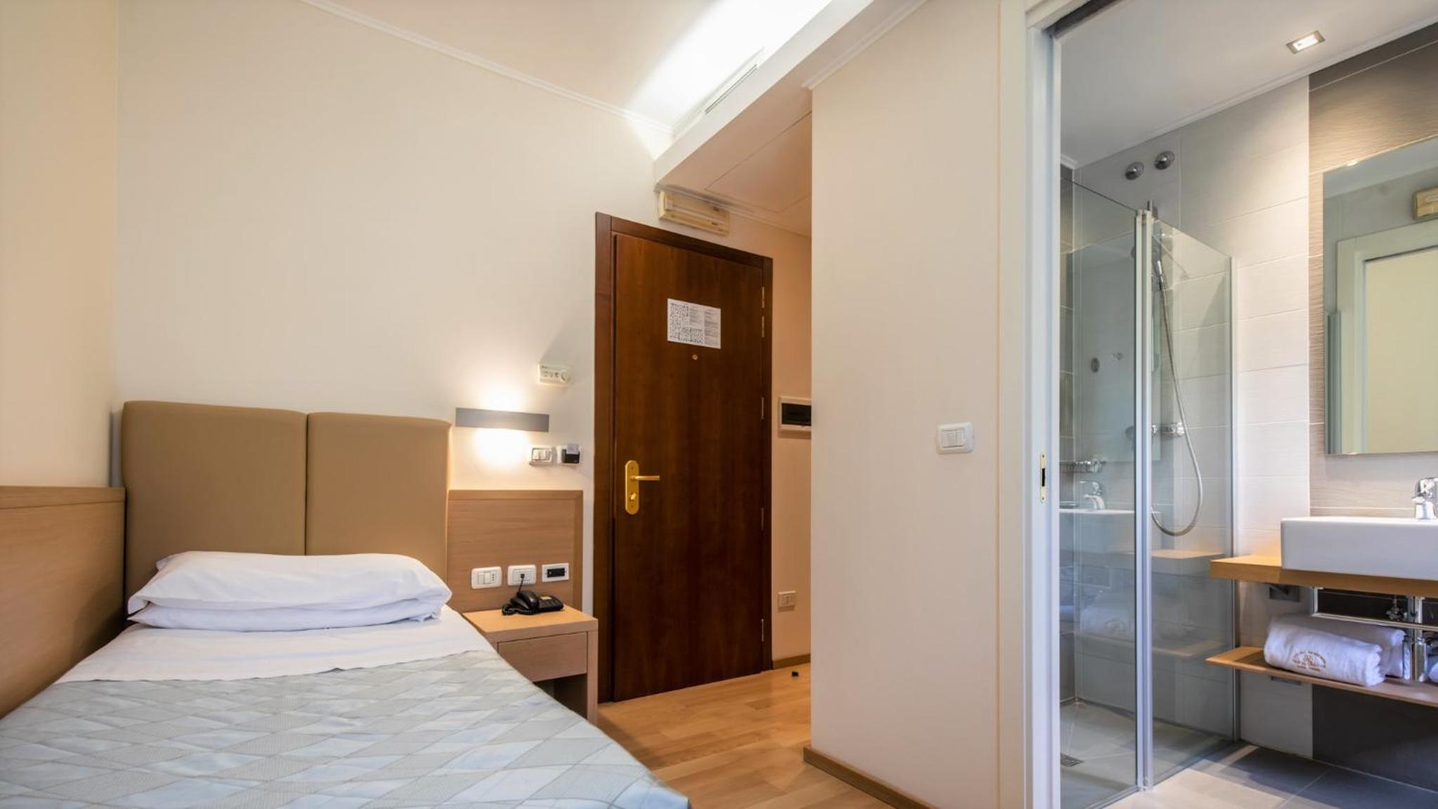 Single Room photo 1