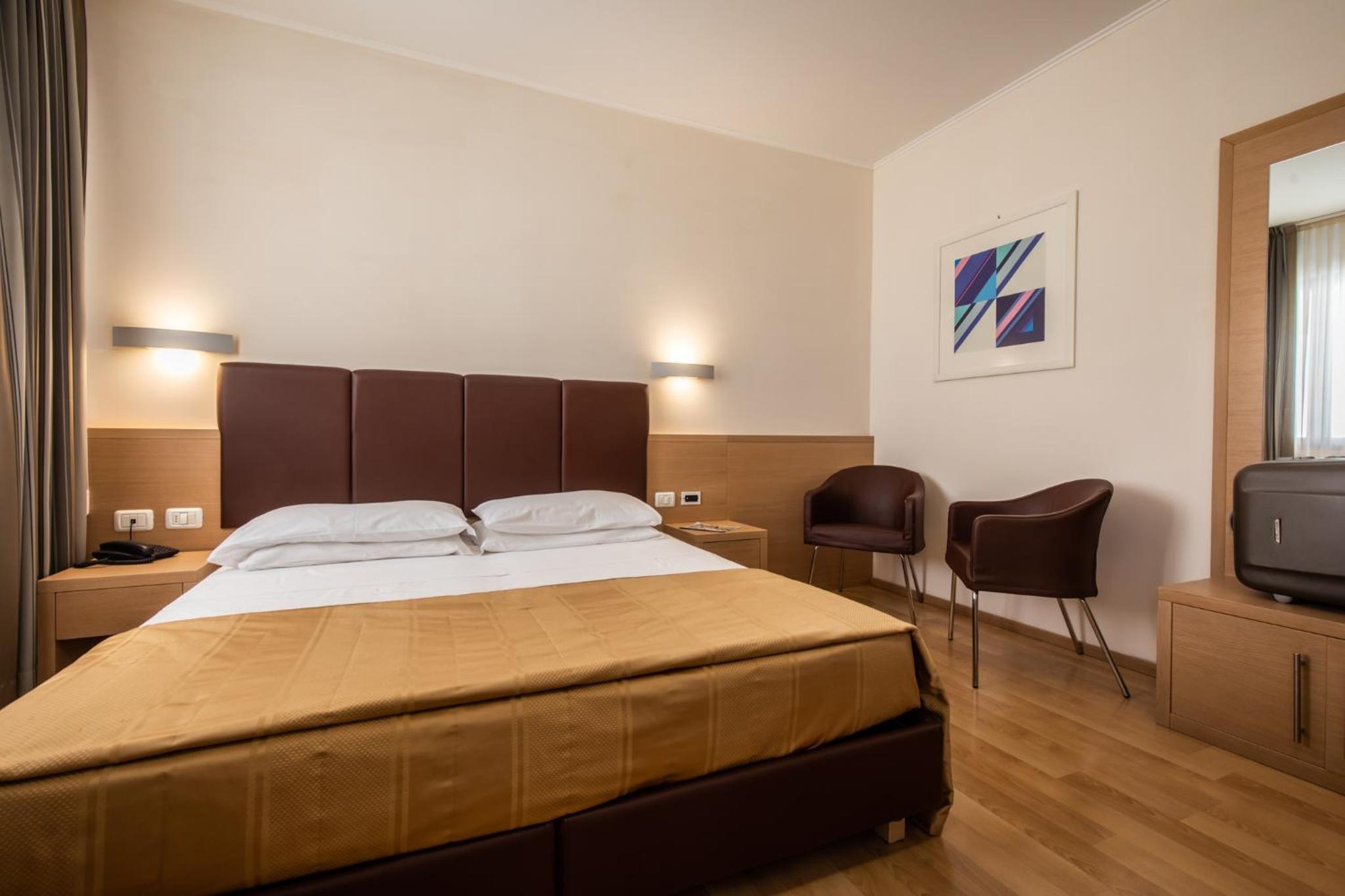 Double or Twin Room photo 2