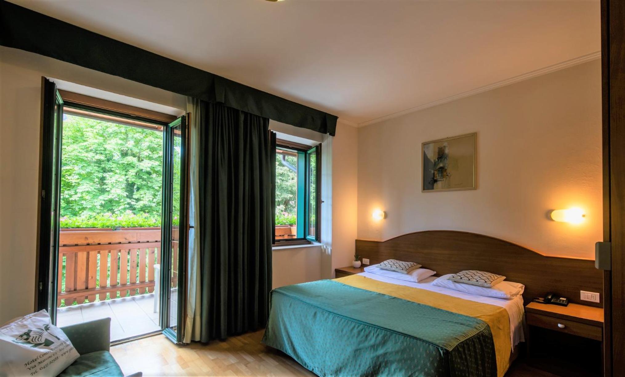 Double or Twin Room photo 3