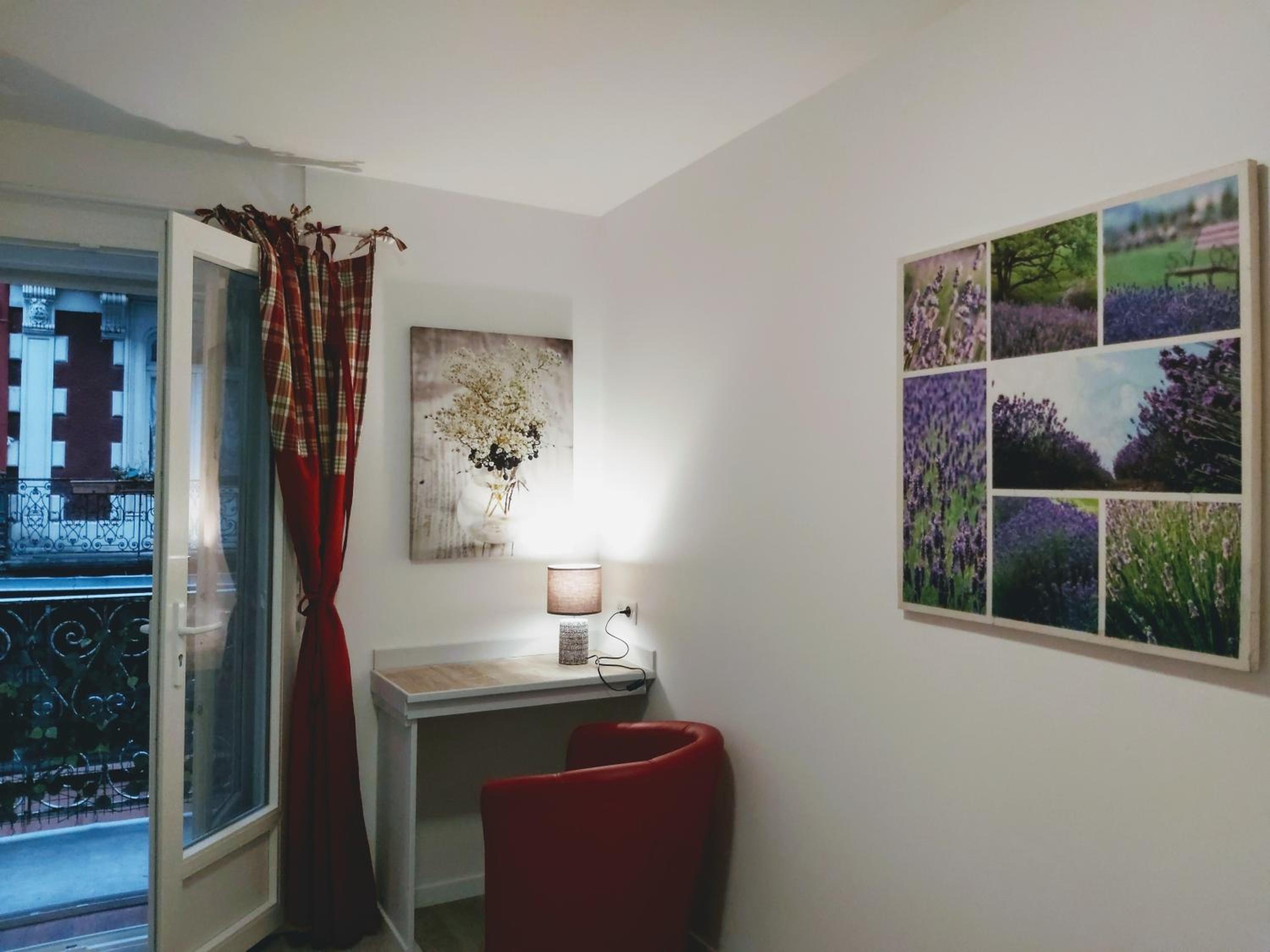 Studio With Bedroom And Balcony (St Michel Archange)
