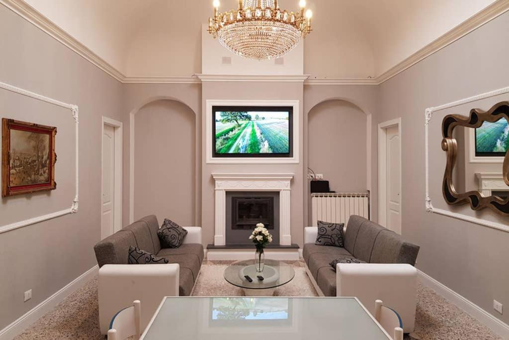 Apartment photo 1
