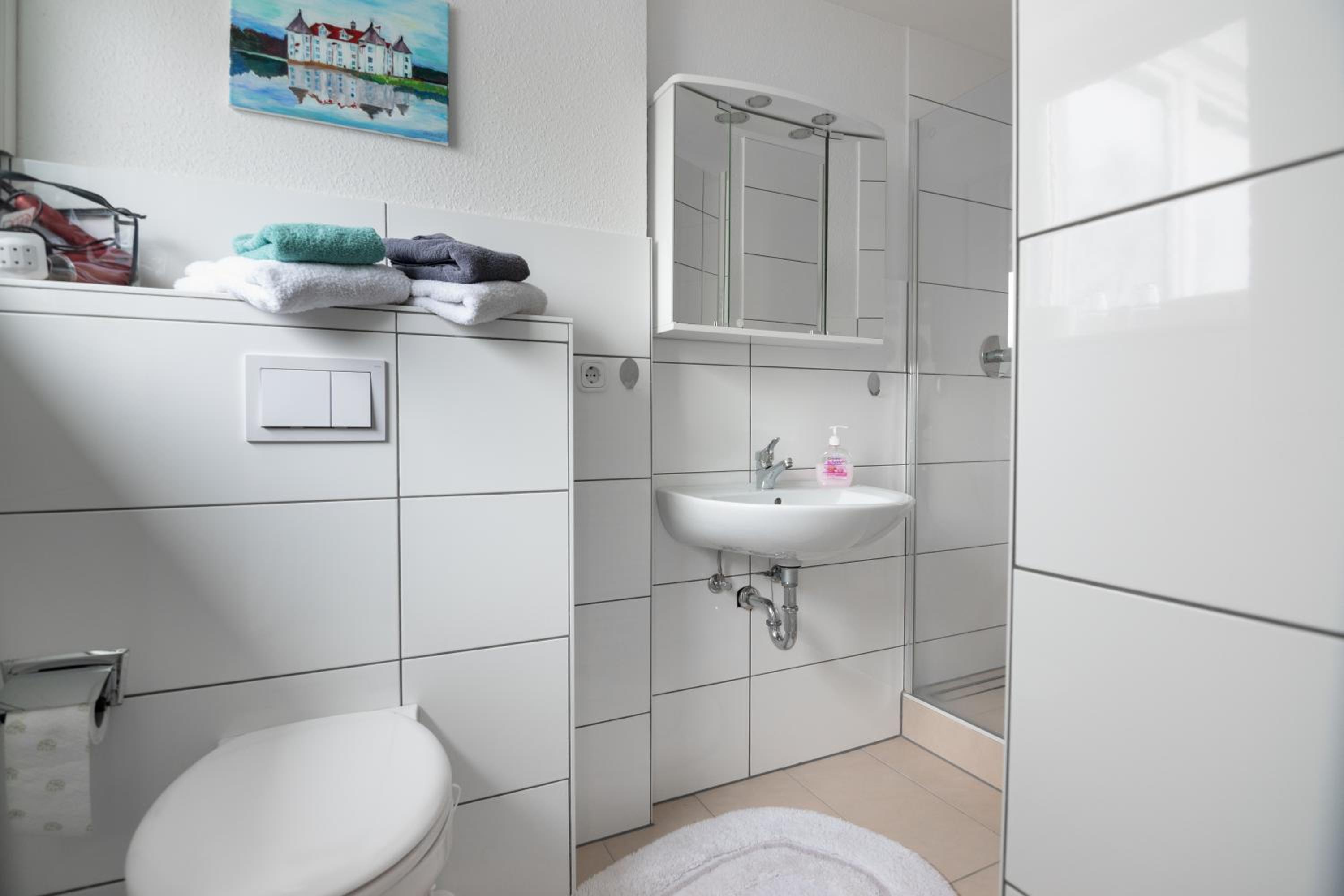 One-Bedroom Apartment - Photo 10