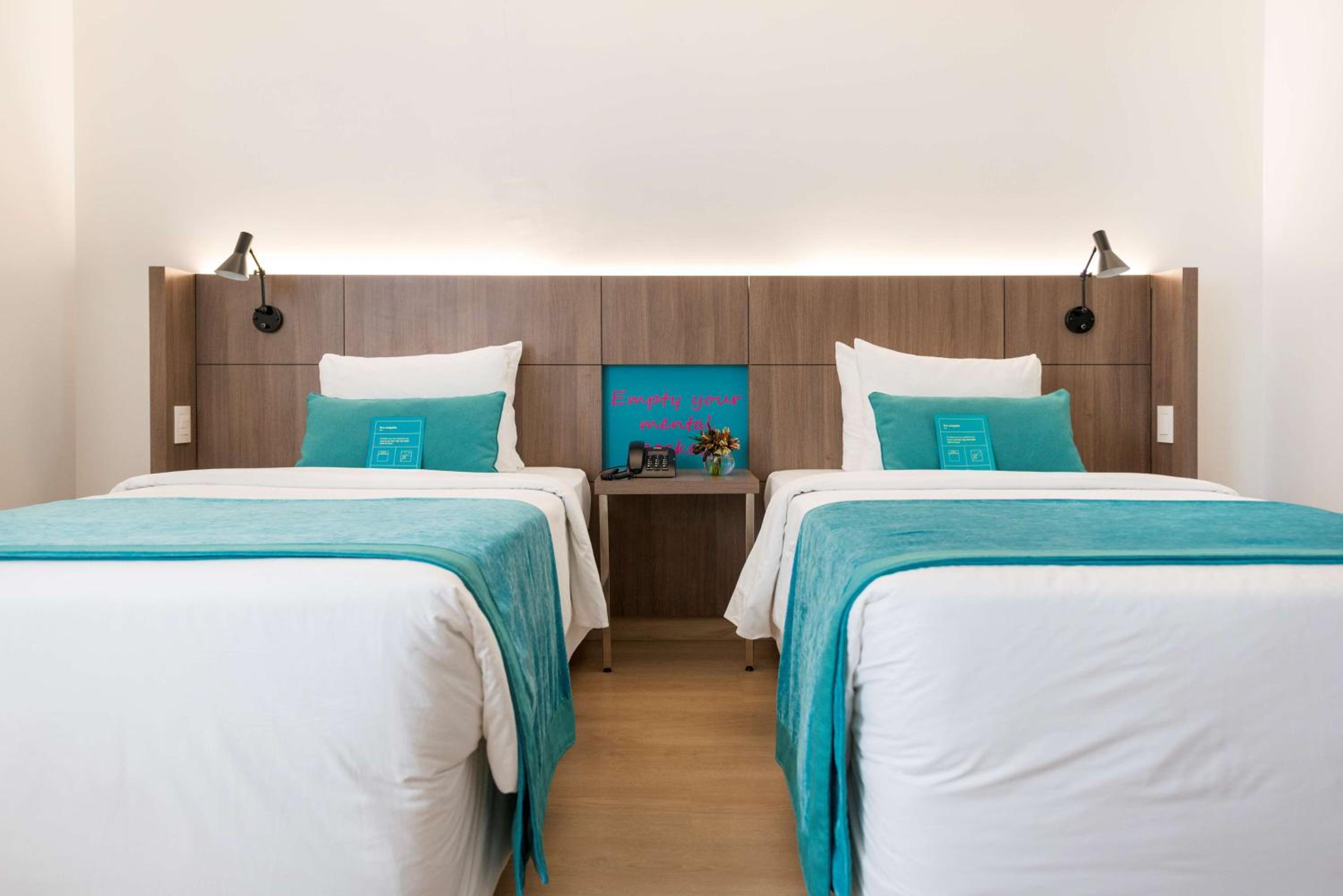 Twin Room - Non-Smoking photo 1