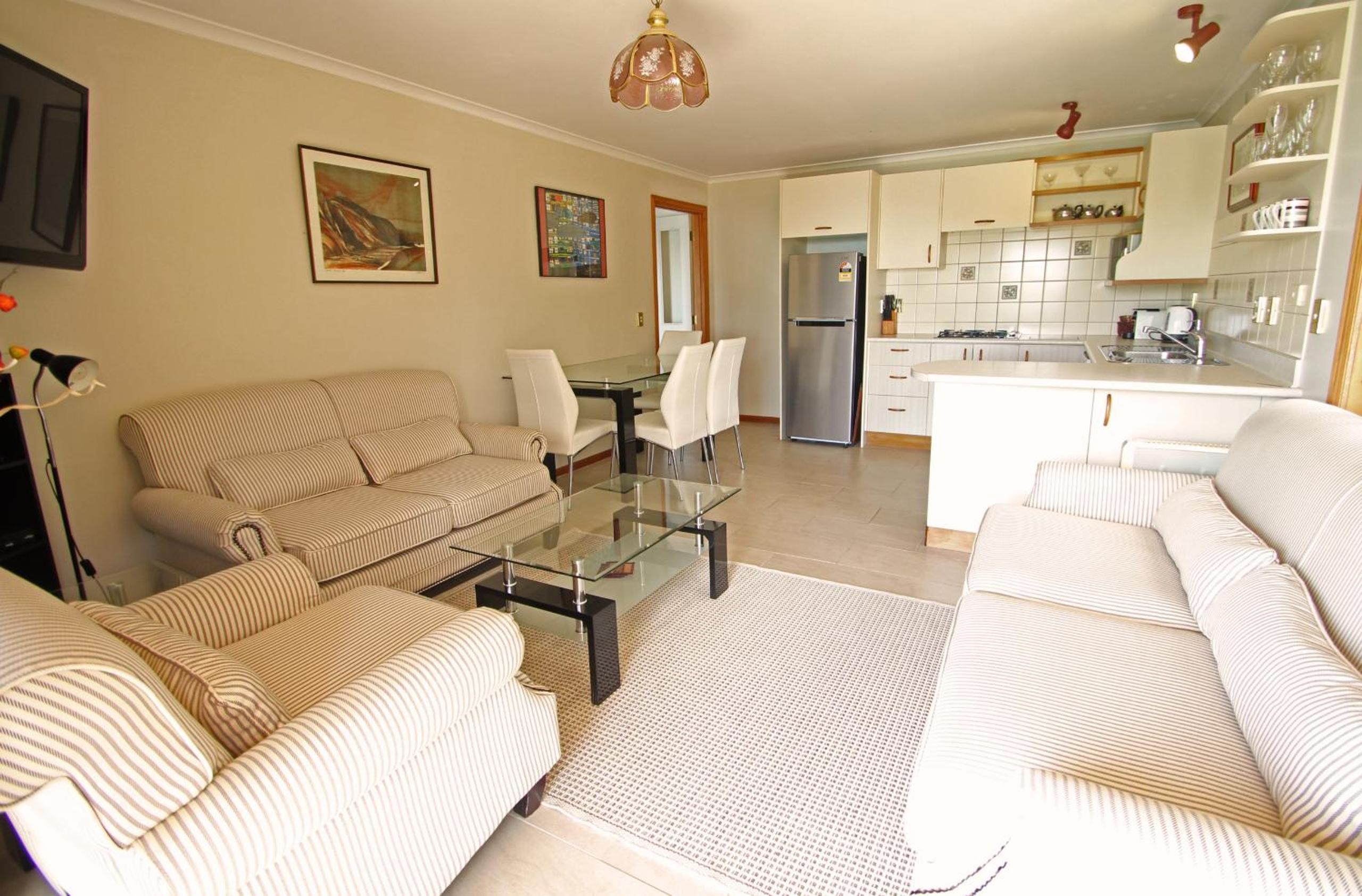 Absolute Beachfront Standard Two-Bedroom Apartment - Beachfront Apartment photo 3