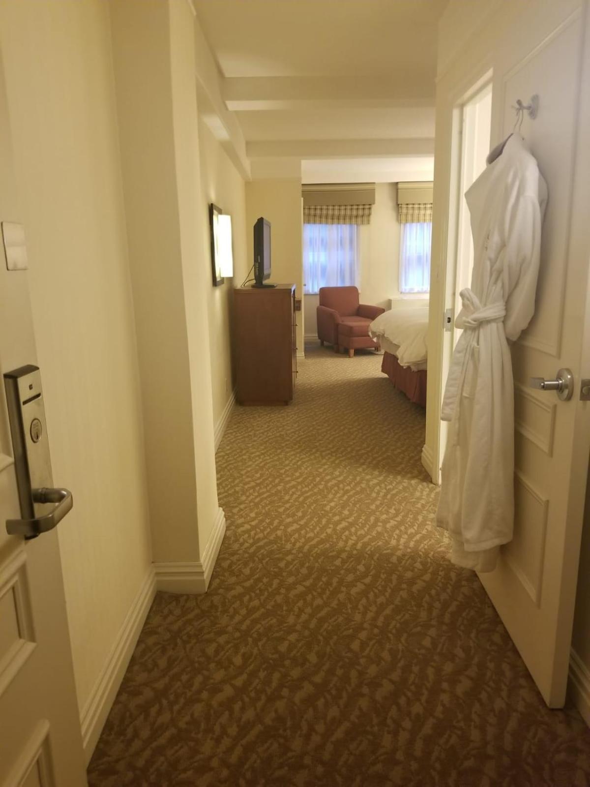 Deluxe King Room ADA