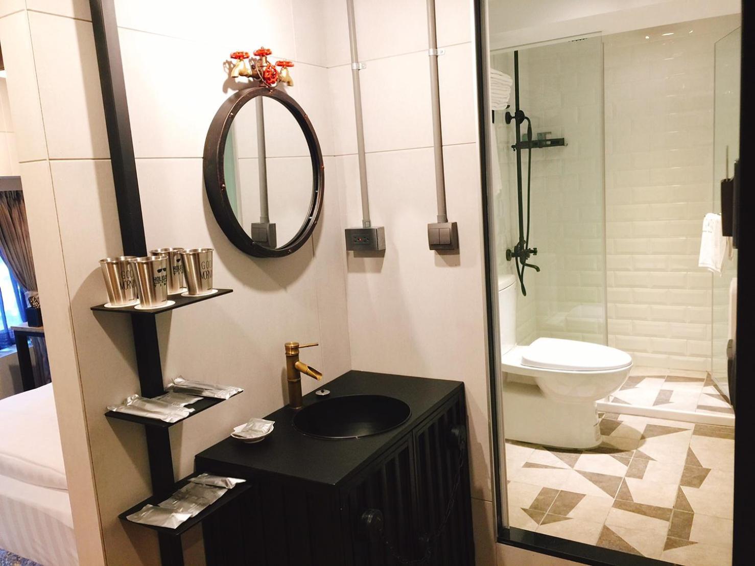 Family Room with Shower photo 1