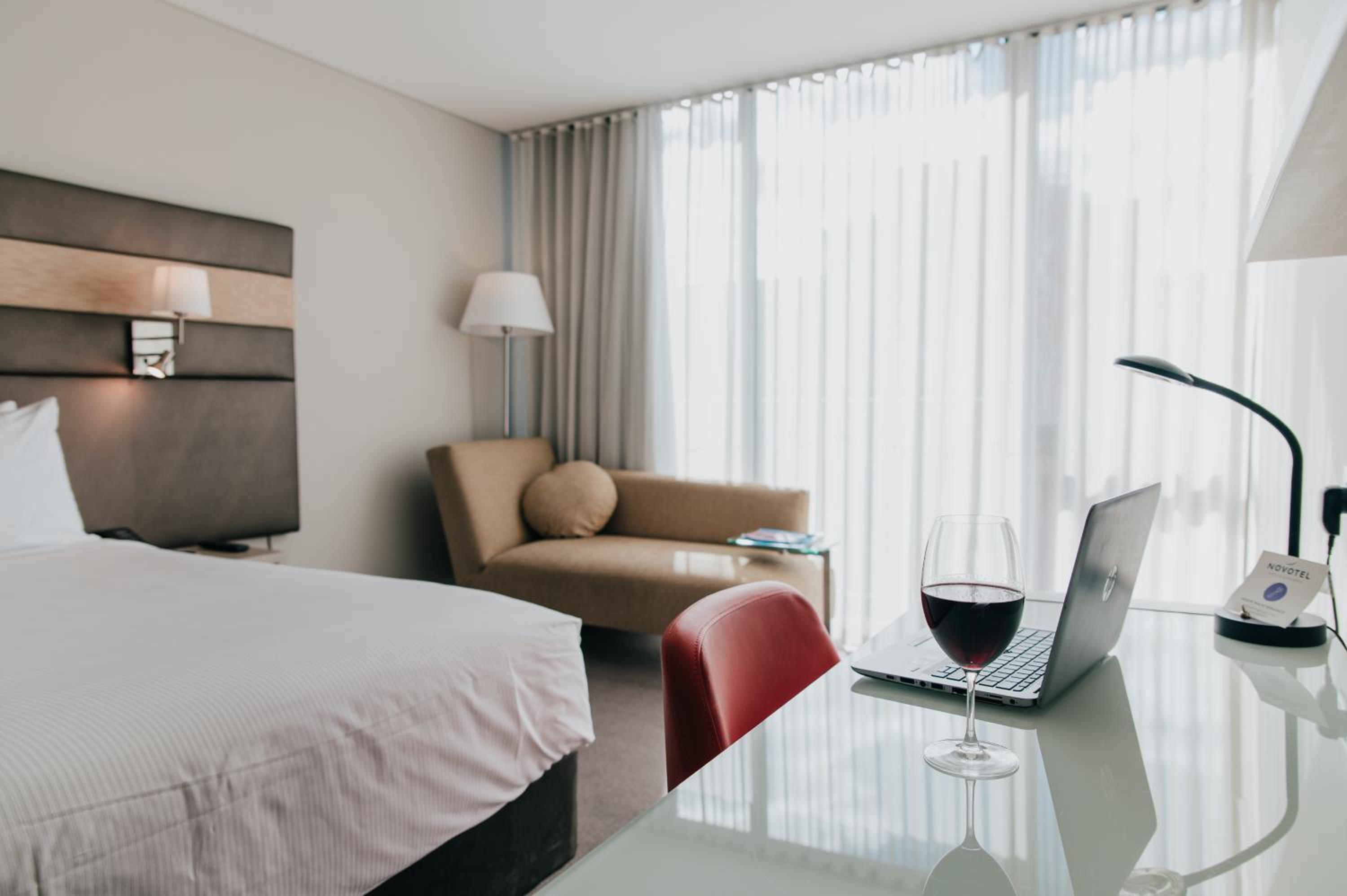 Superior Room with 1 King Size bed - Photo 11