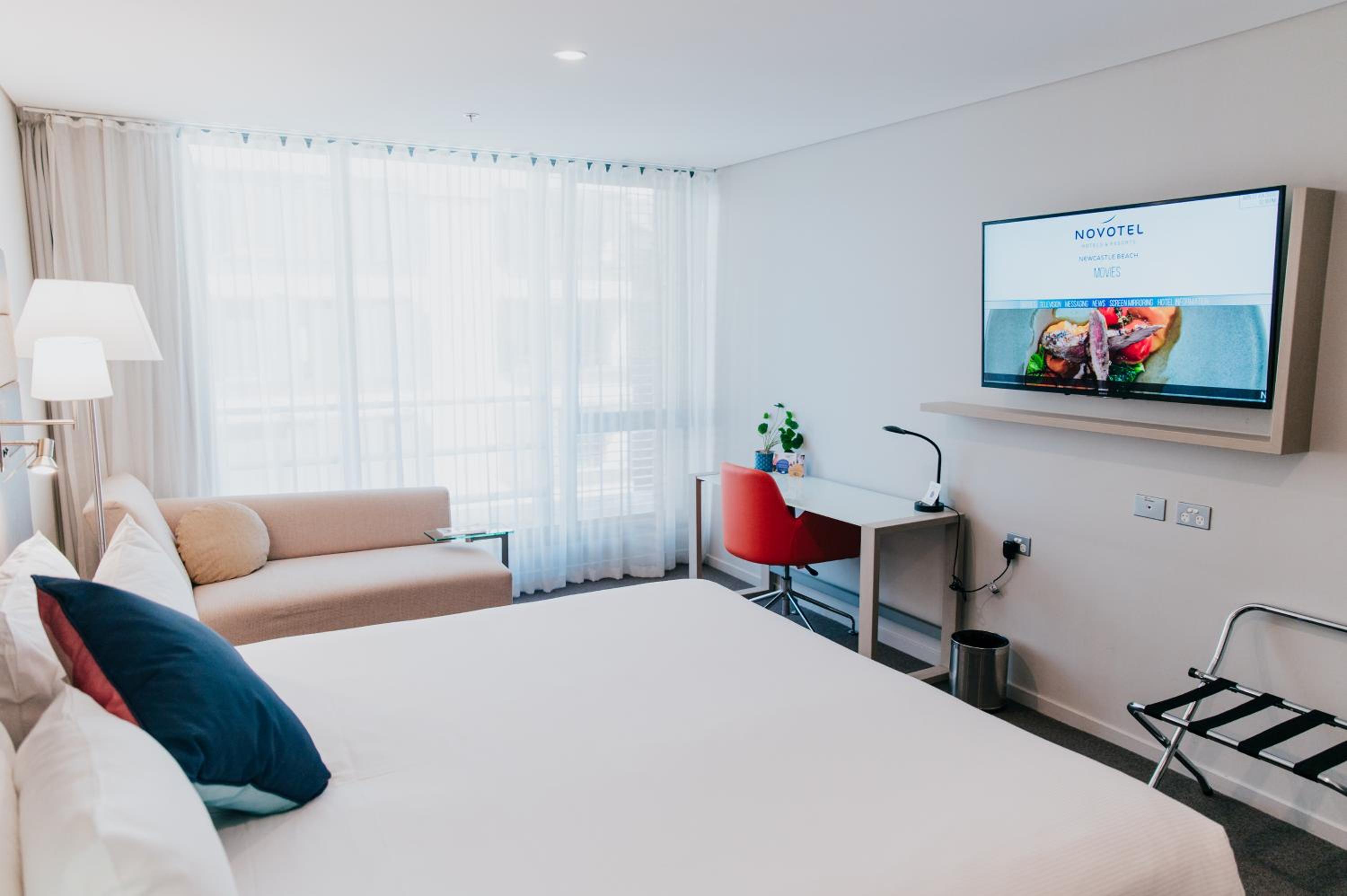 Superior Room with 1 King Size bed - Photo 8