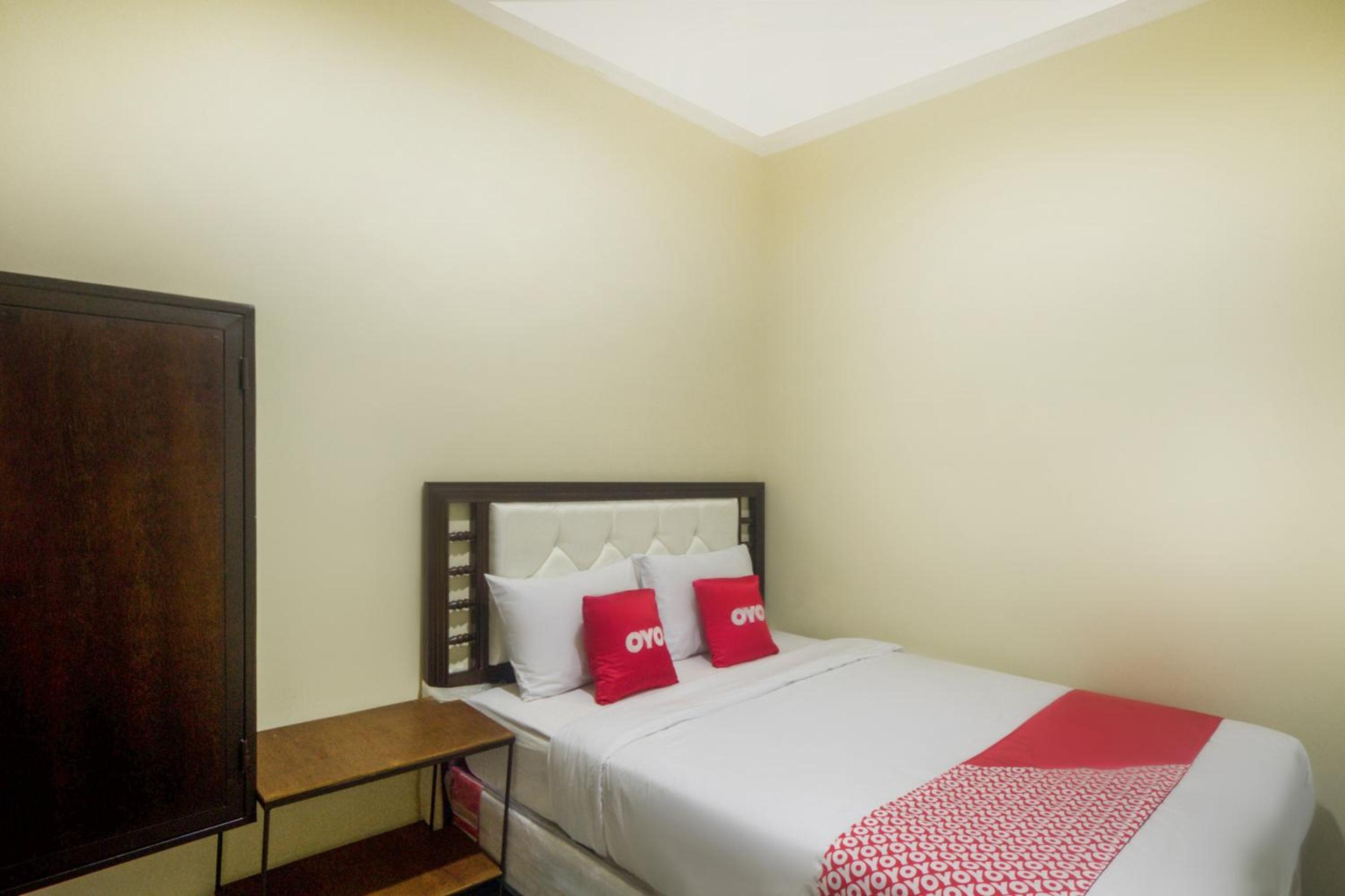 Deluxe Double Room - Photo 8