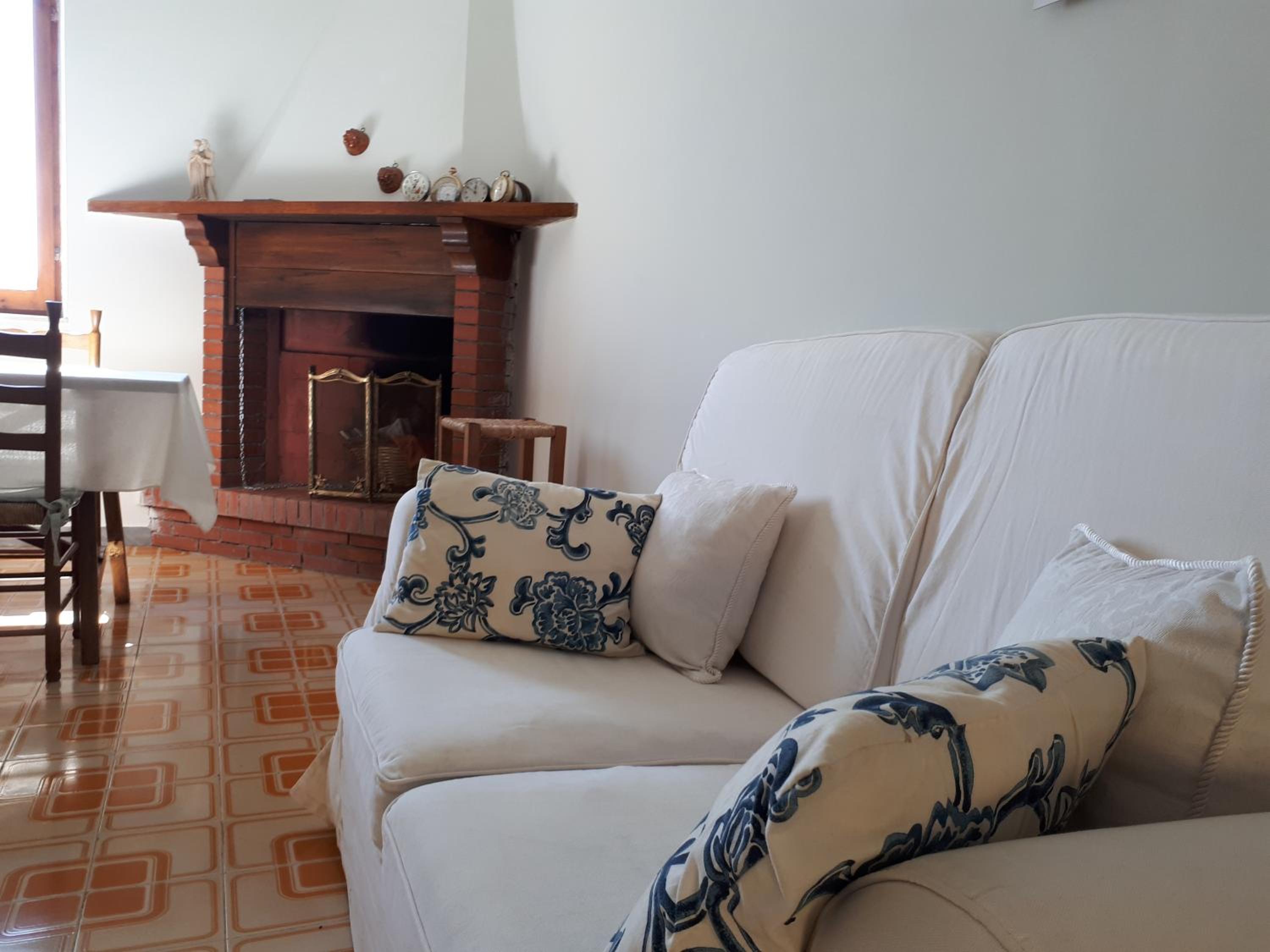 Two-Bedroom Apartment - Photo 25