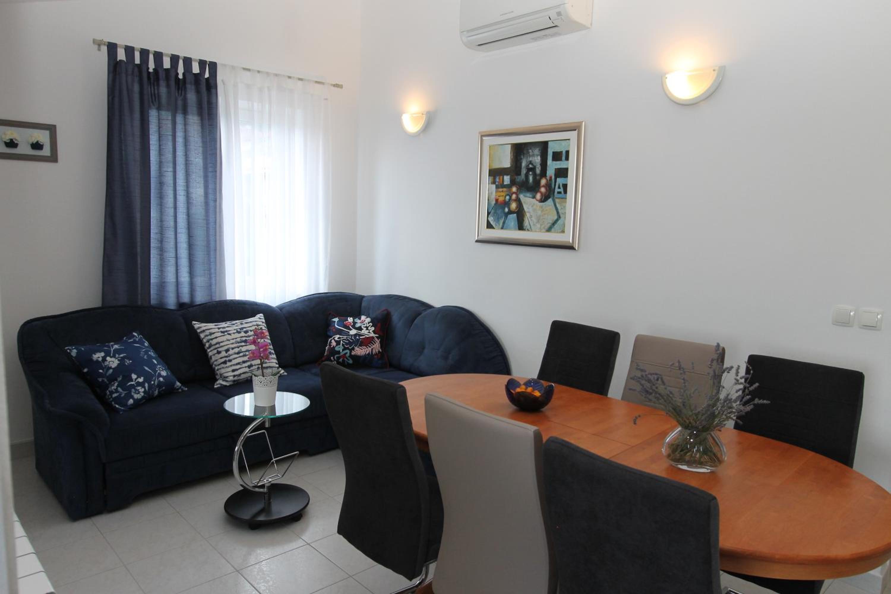 Three-Bedroom Apartment photo 3