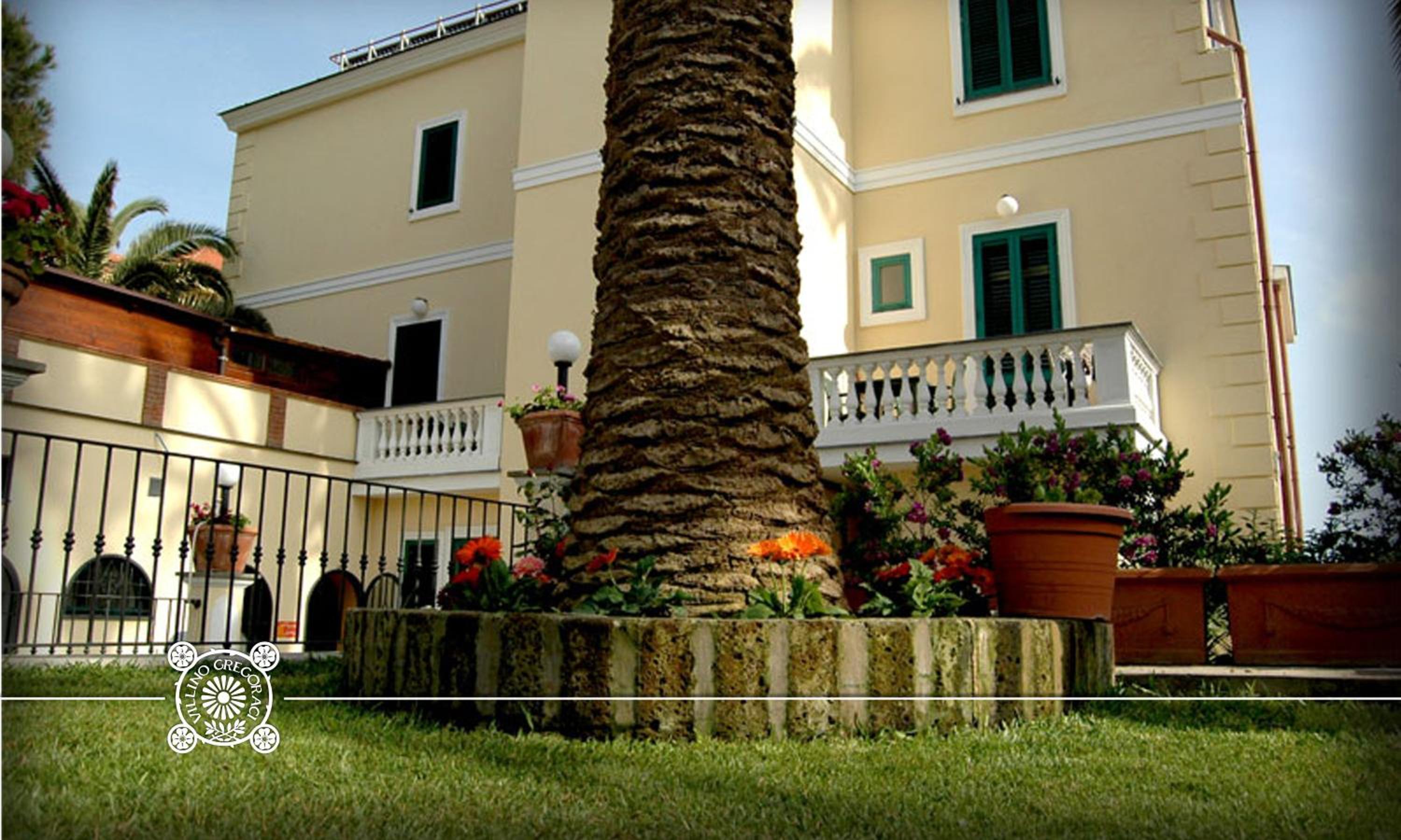 One-Bedroom Apartment with Balcony photo 3