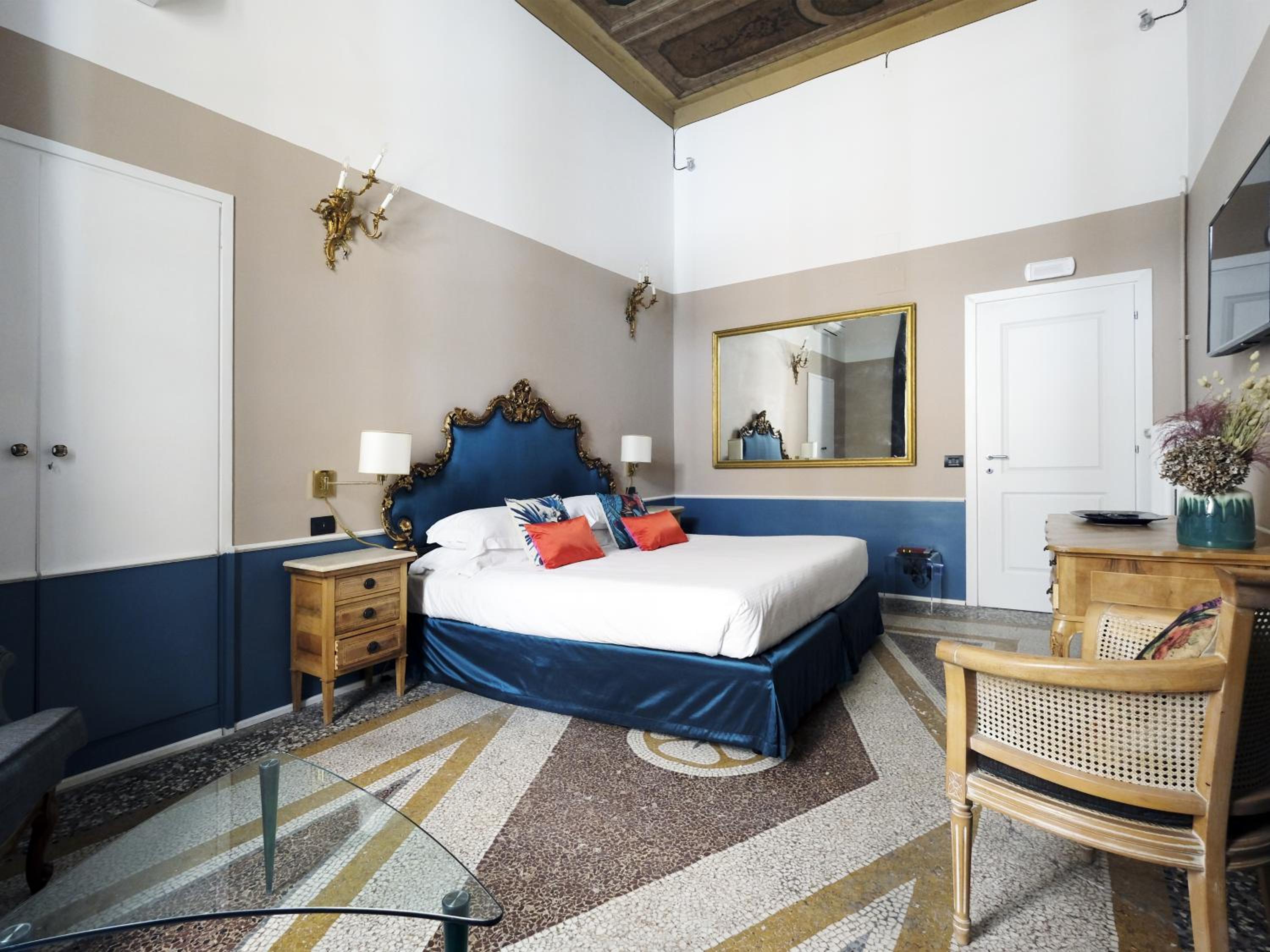 Superior Suite photo 1