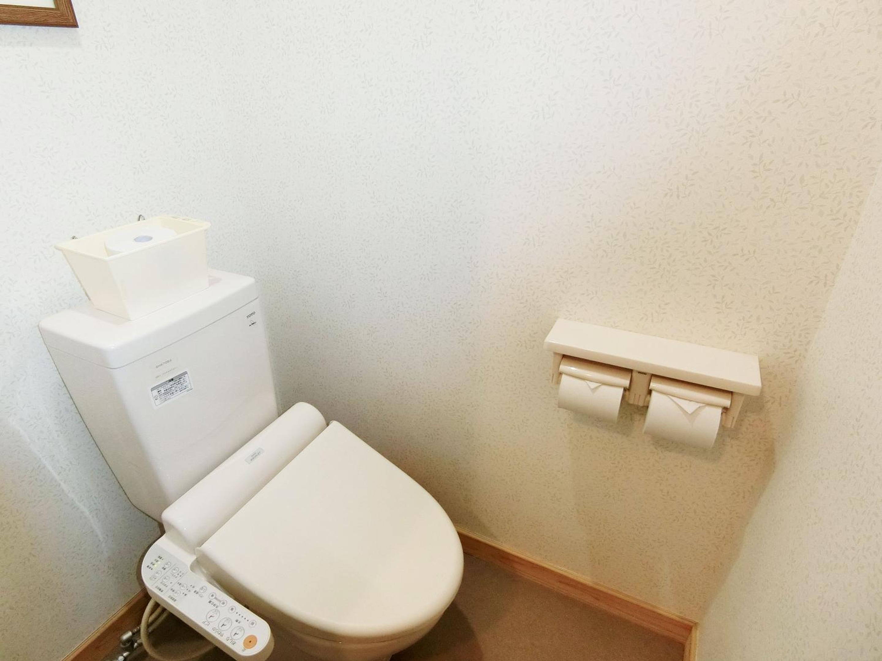 Standard Room with Tatami Area and Private Bathroom - 203 photo 3