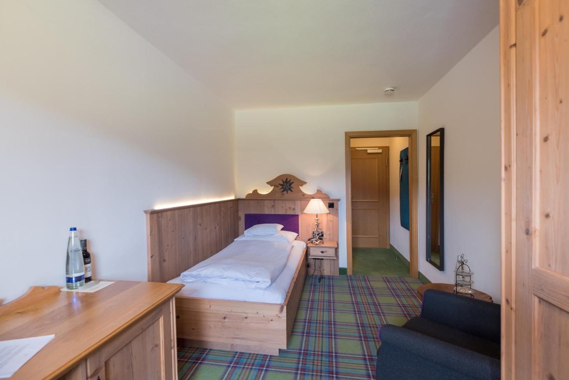 Standard Single Room photo 2