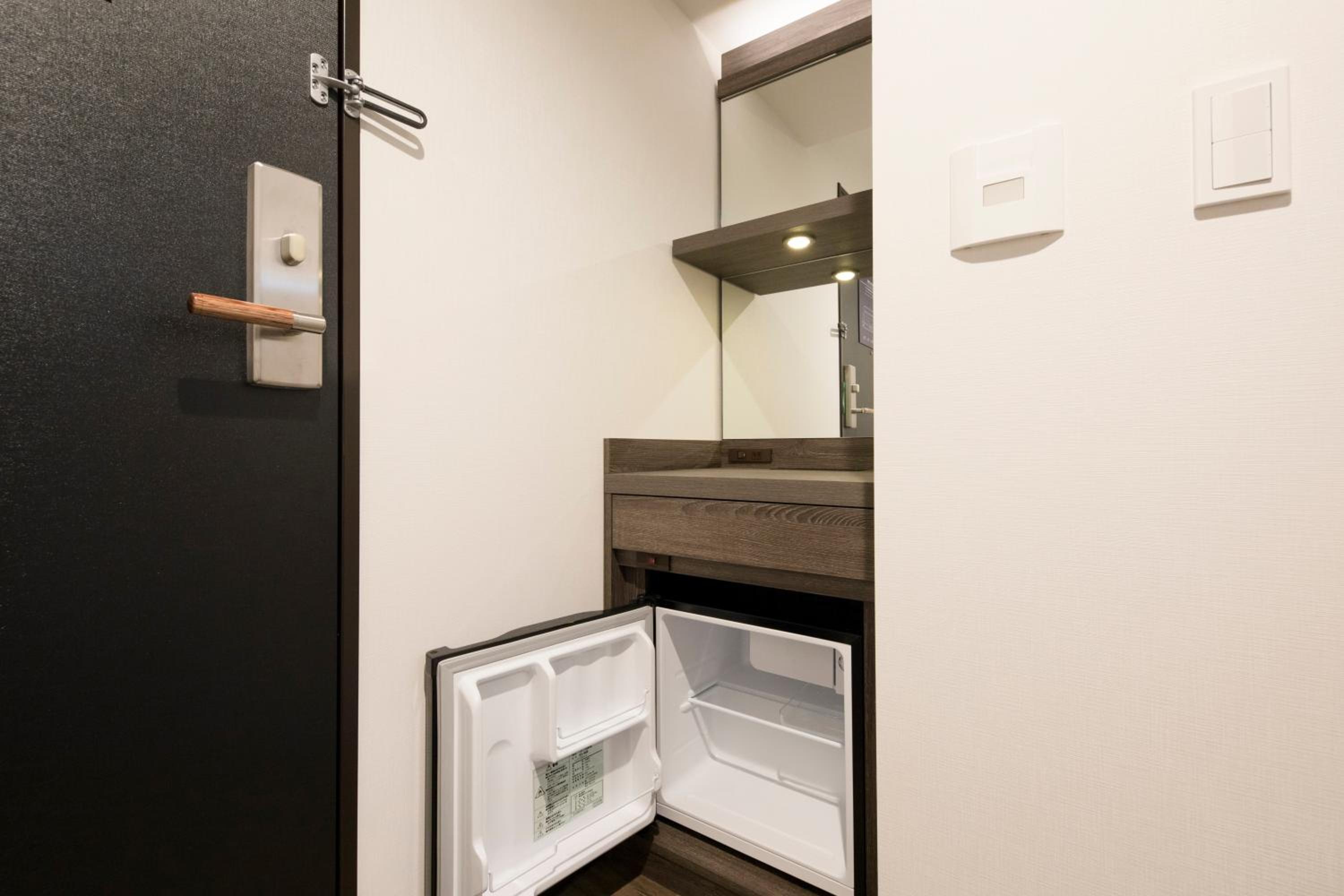 Standard Twin Room - Photo 10
