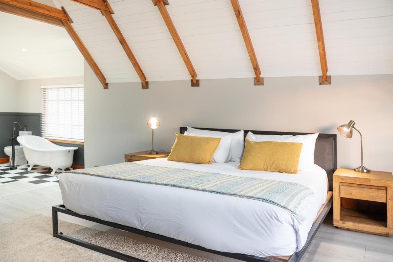 Superior King Room - Photo 2