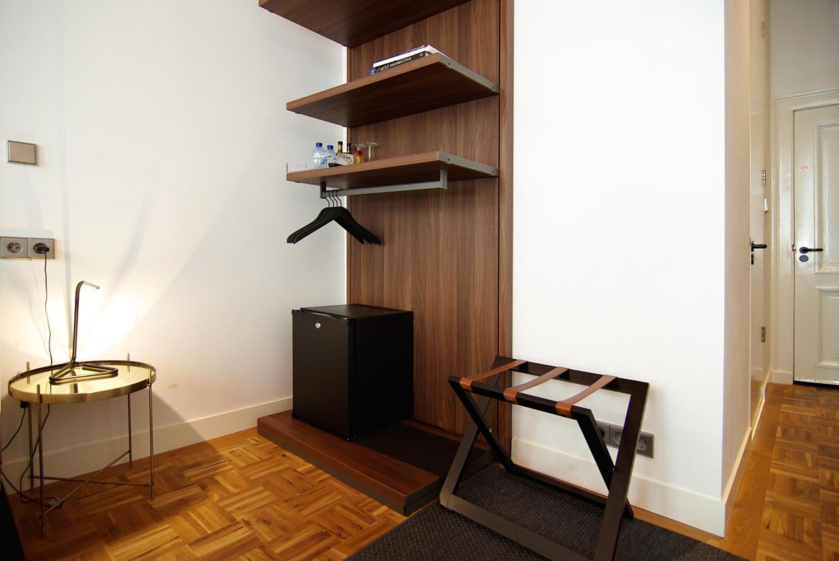 Deluxe King Room With Canal View photo 3