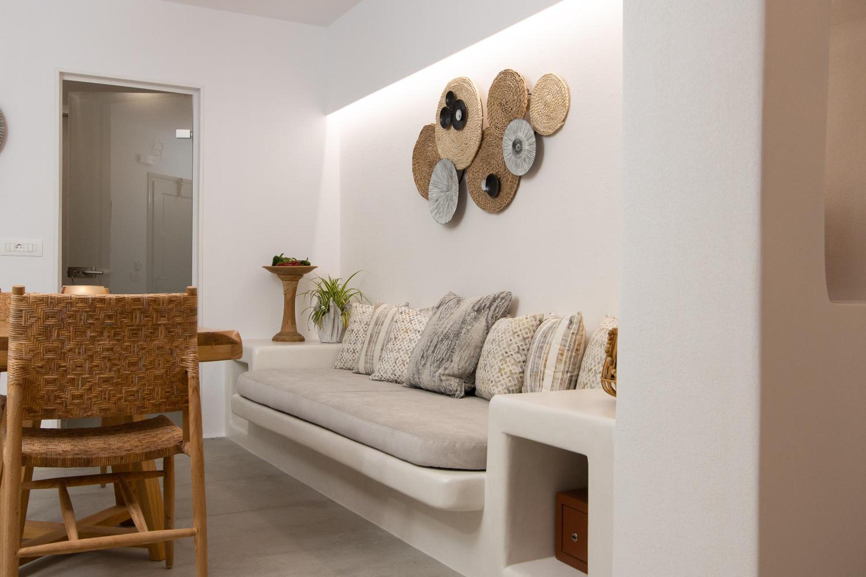 Executive Suite - Photo 5