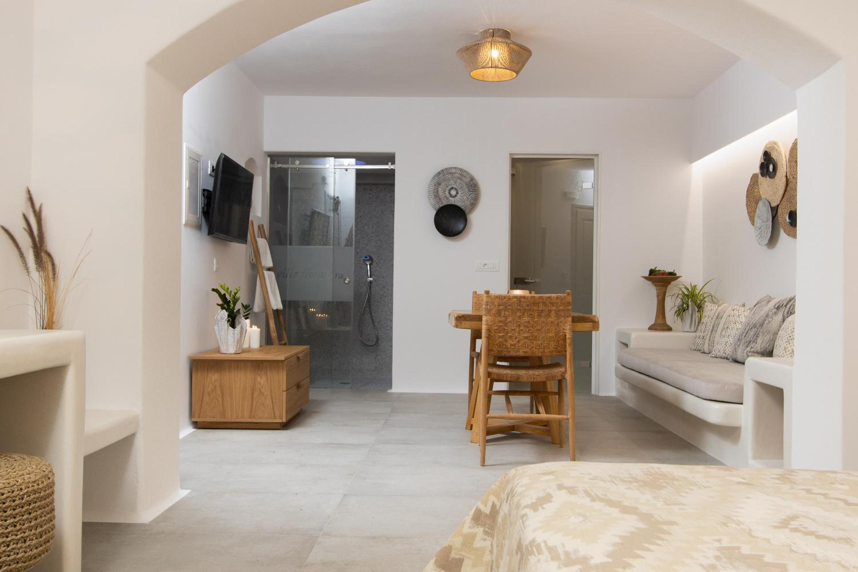 Executive Suite - Photo 6