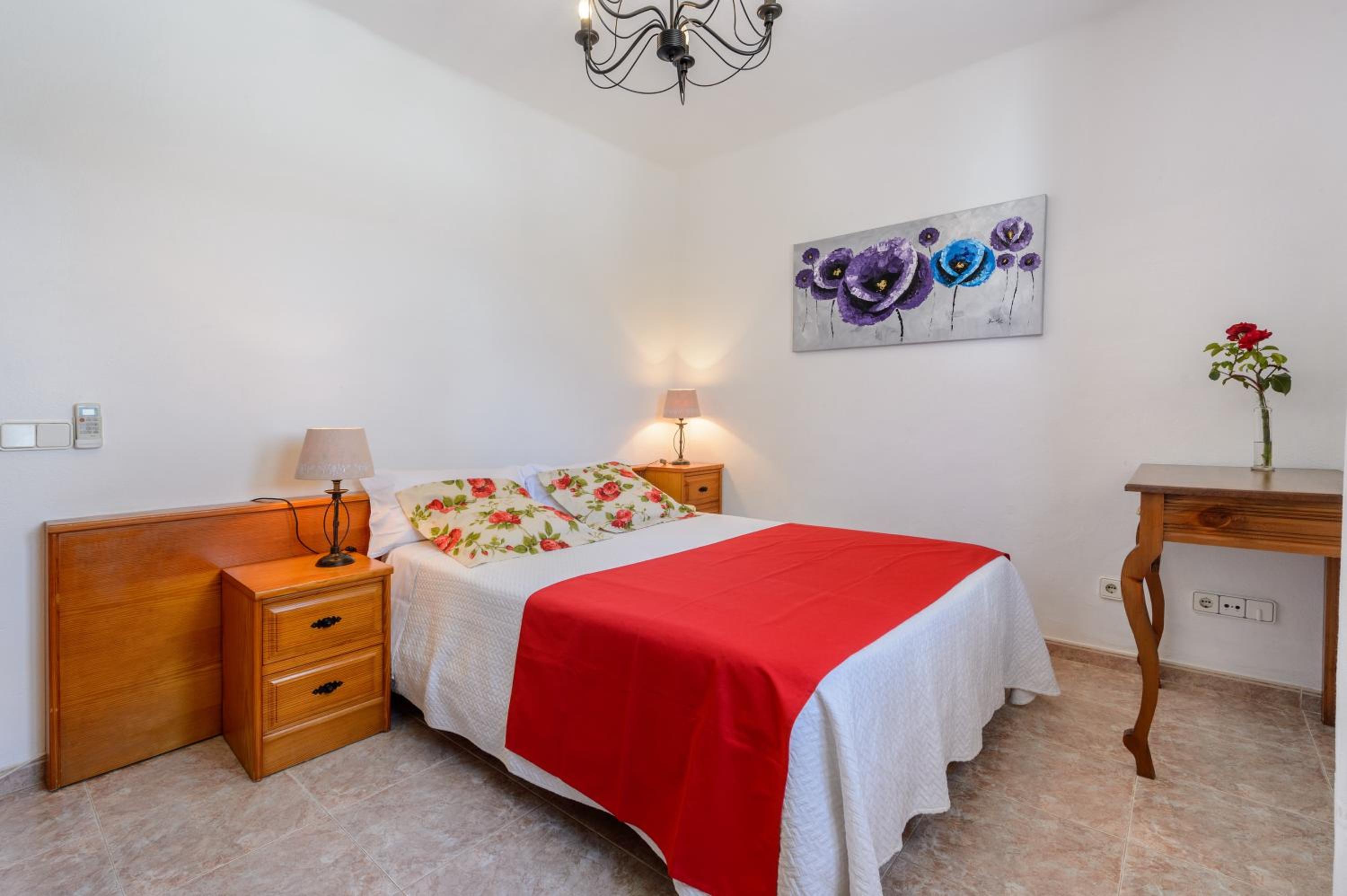 Villa - Photo 3