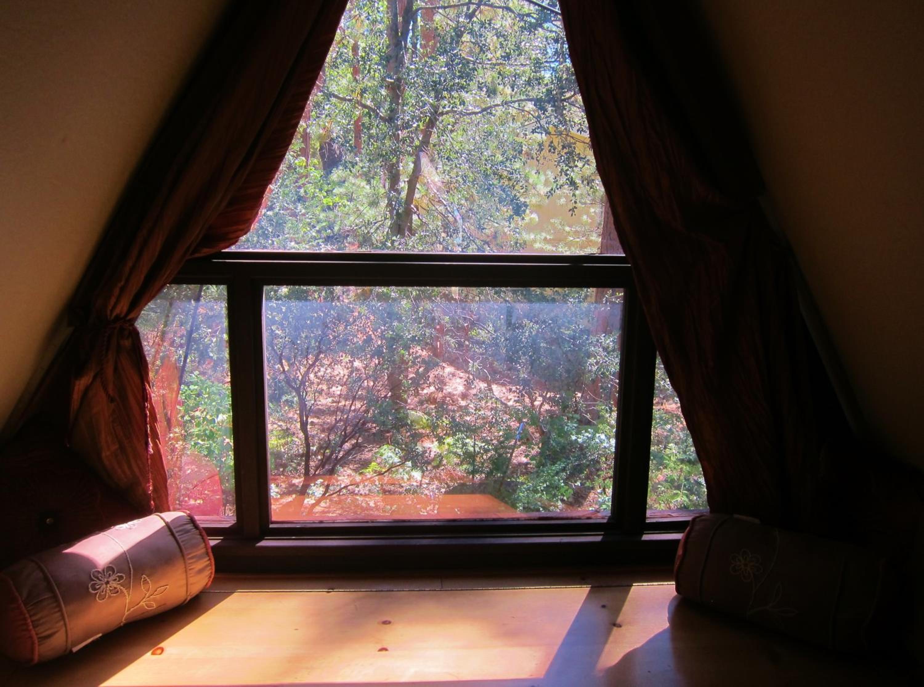 Two-Bedroom Cottage photo 3