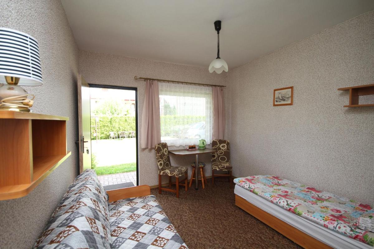 Triple Room with Private Bathroom photo 2