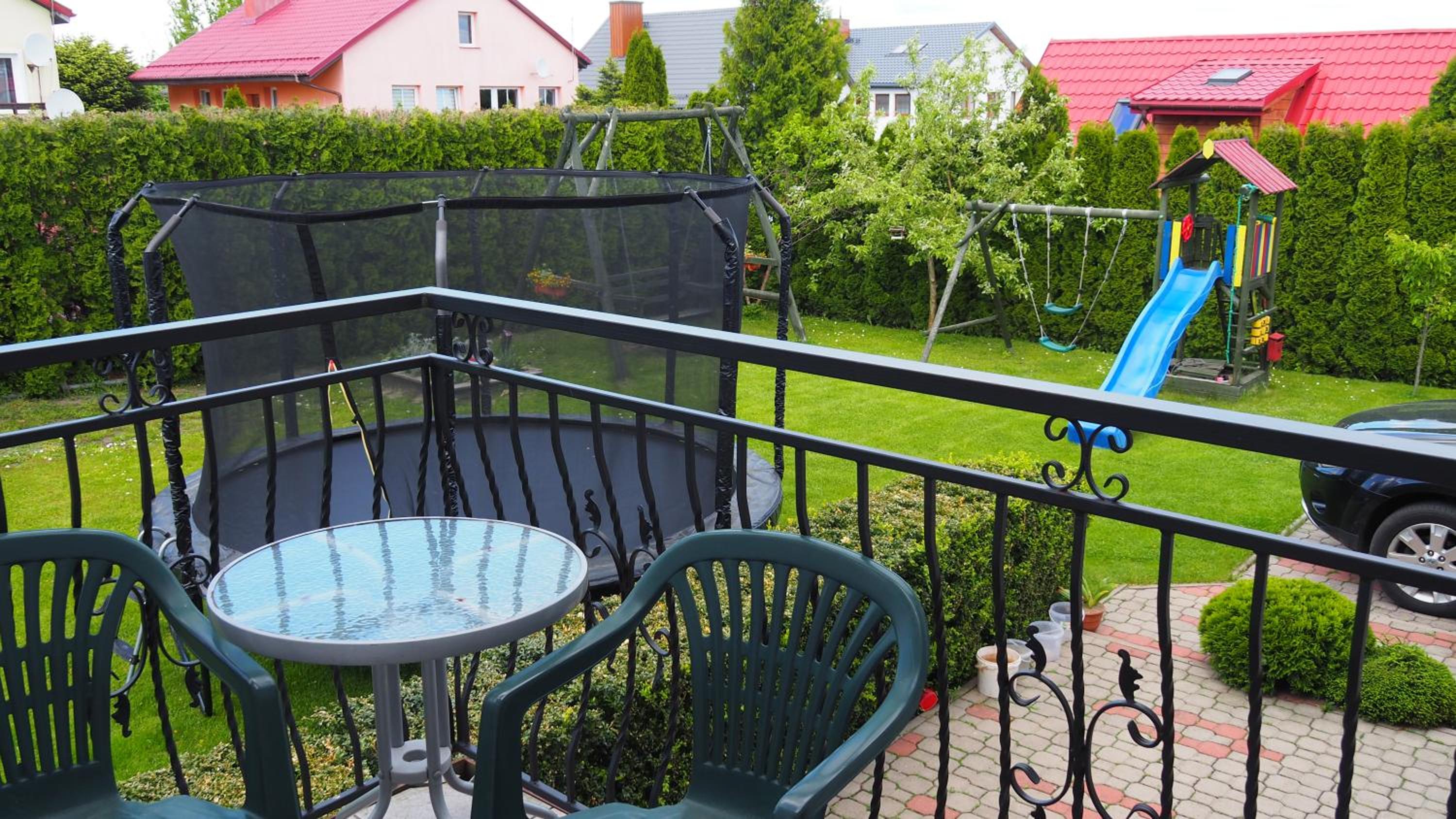 Quadruple Room with Balcony - Photo 10