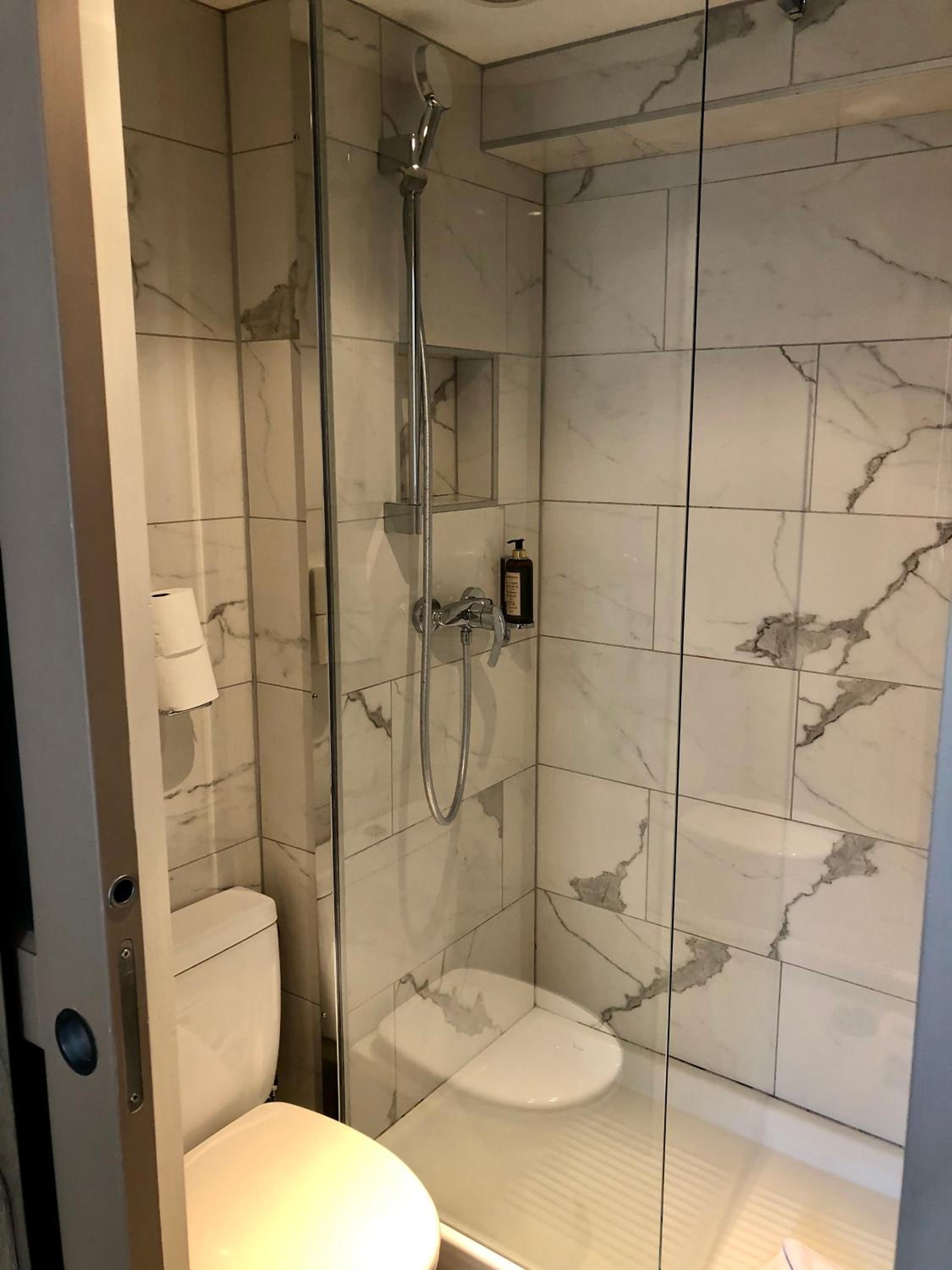 Double Room with Shower — the supplier's photographs — photo 5
