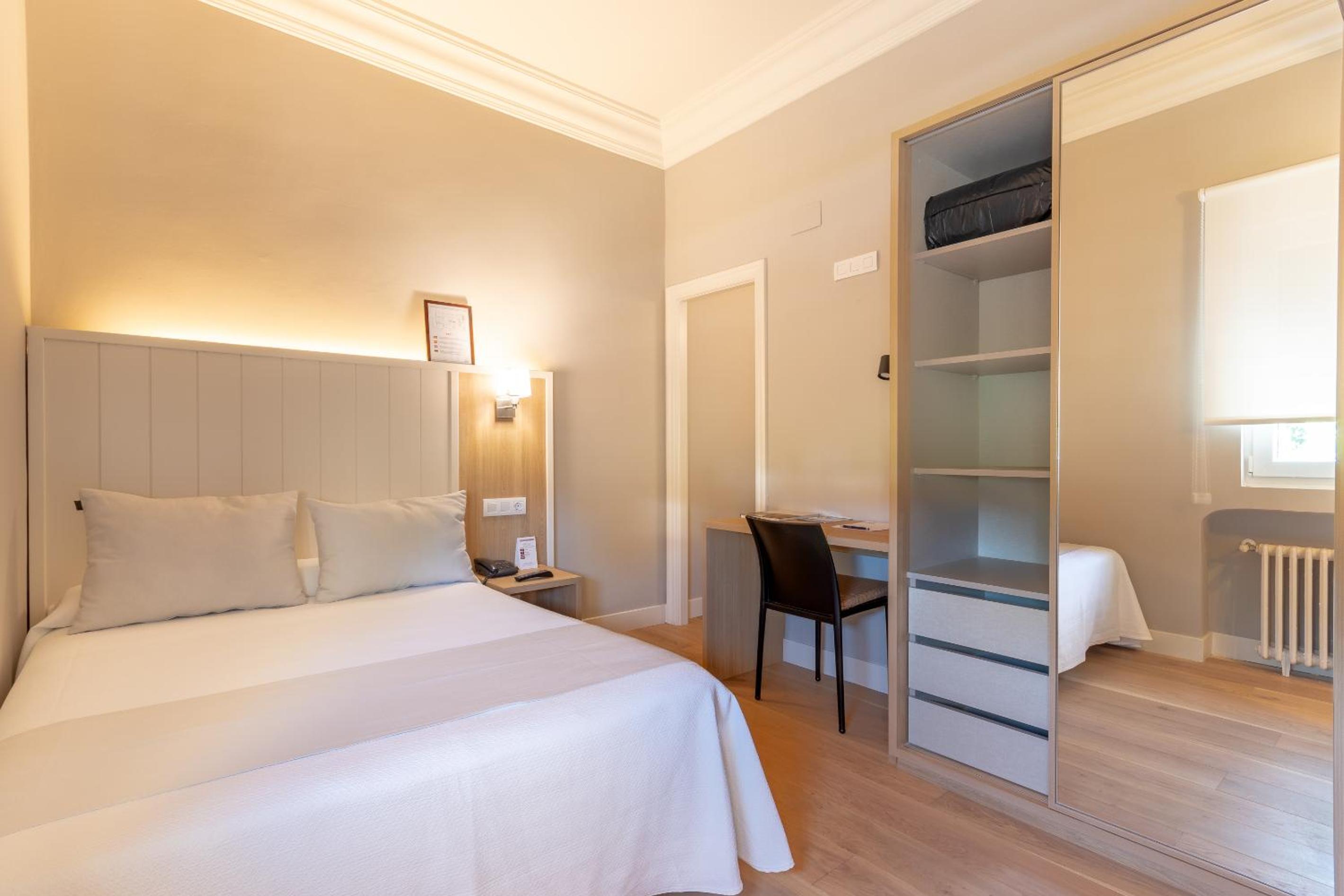 Single Room photo 2