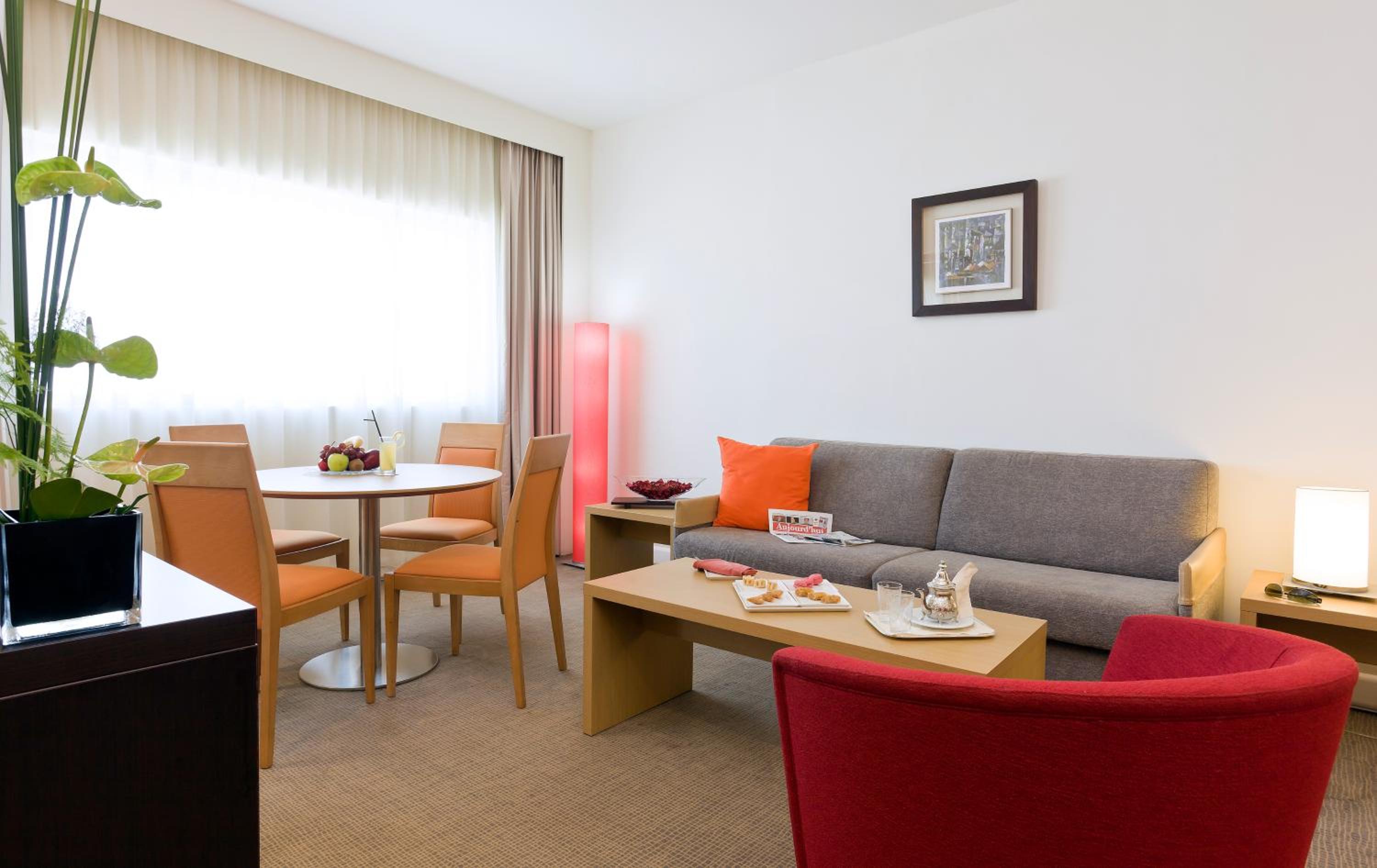 Junior Suite - 1 King-size bed and Sofa - Photo 10