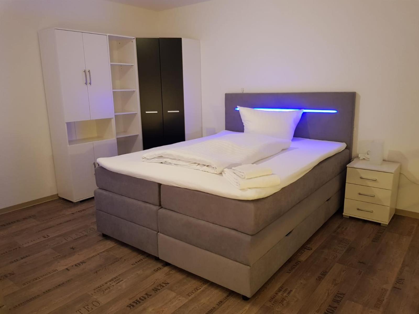 Apartment photo 2