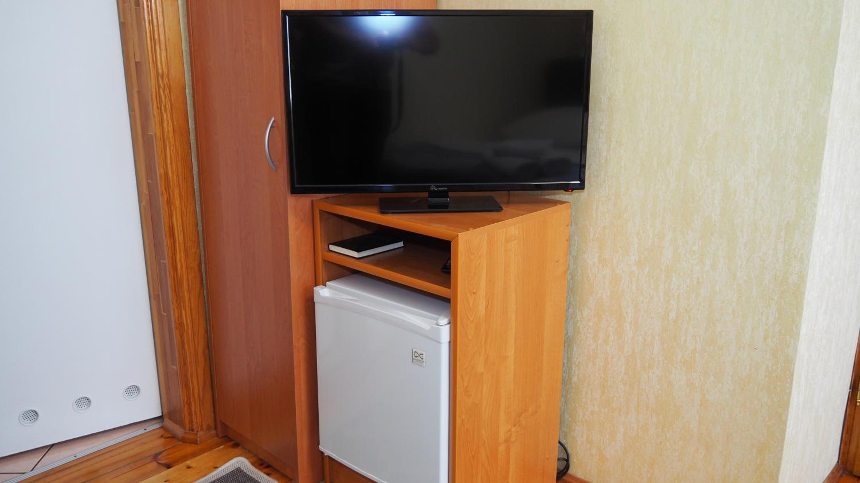 Budget Double Room - Photo 2