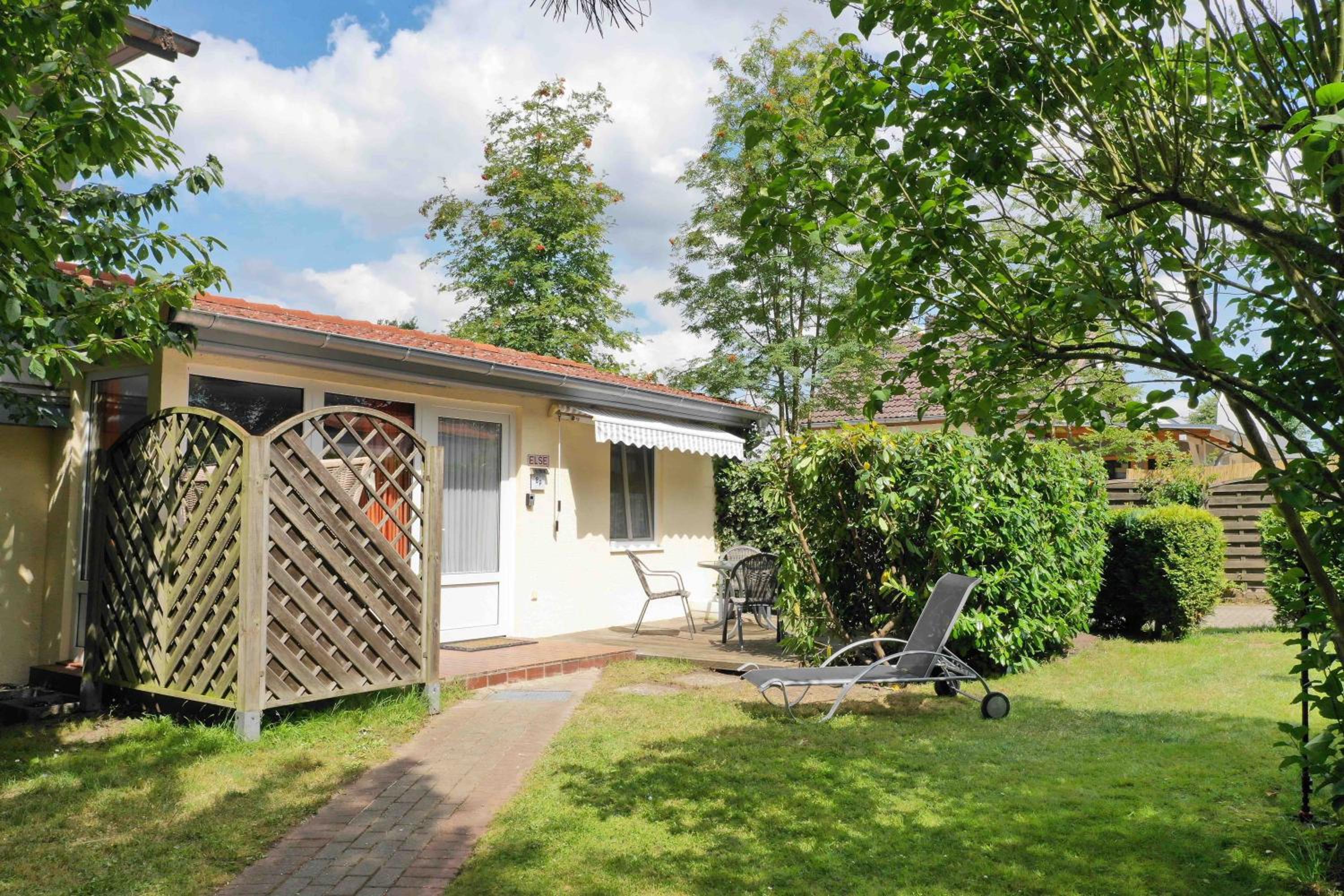 Two-Bedroom House photo 3