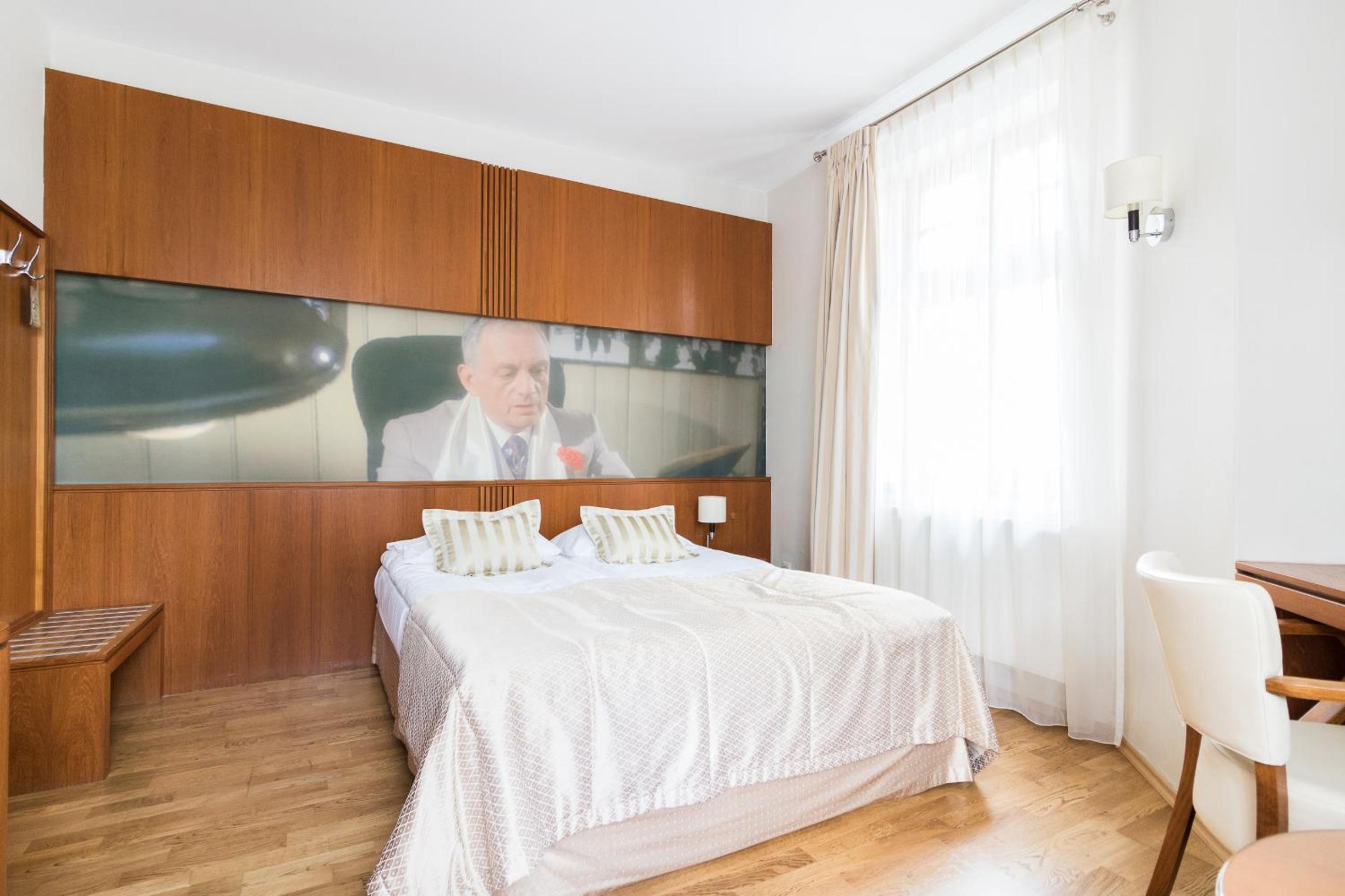 Standard King Room - Photo 1