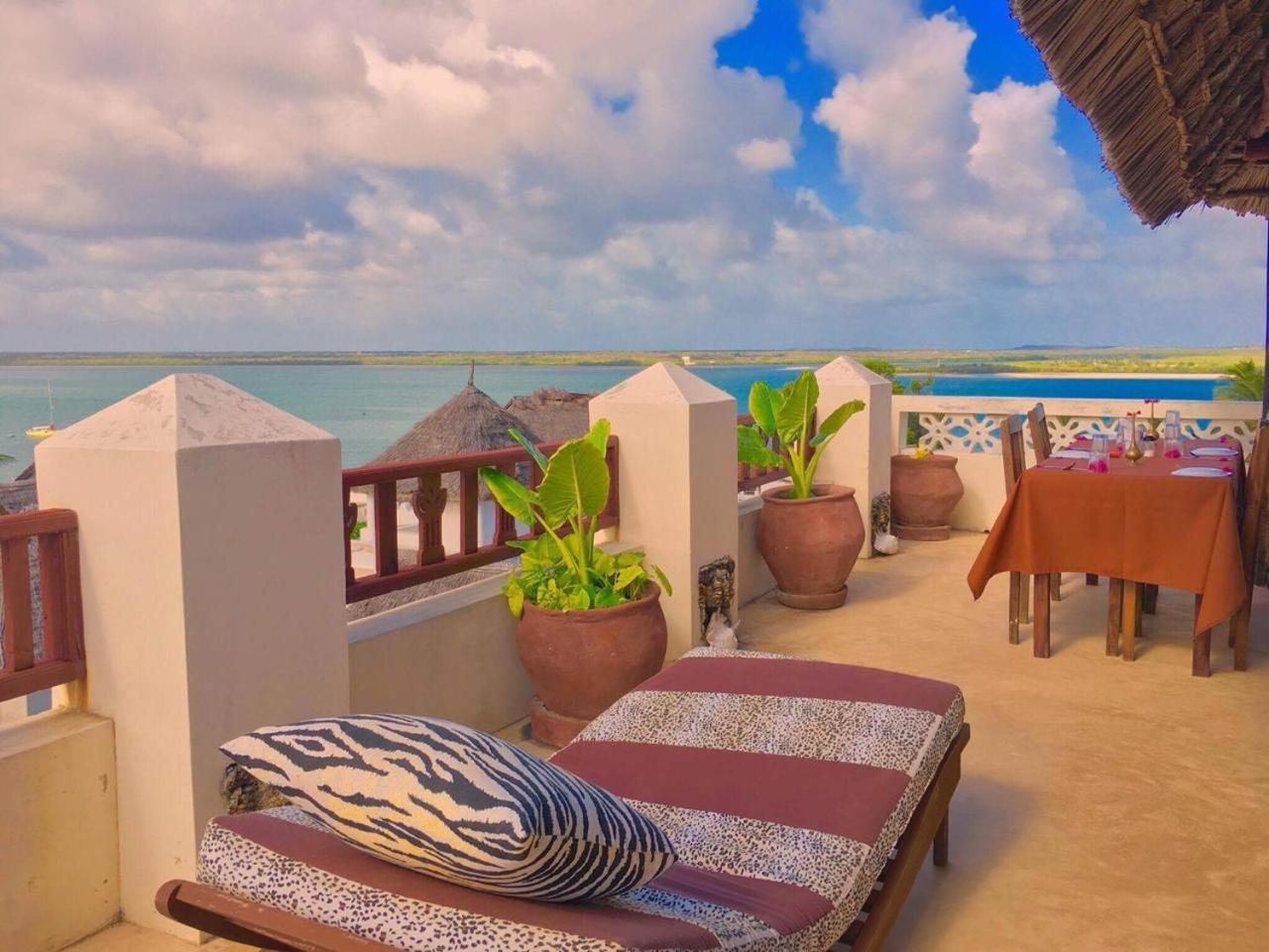 Standard Double Room with Balcony - Photo 6