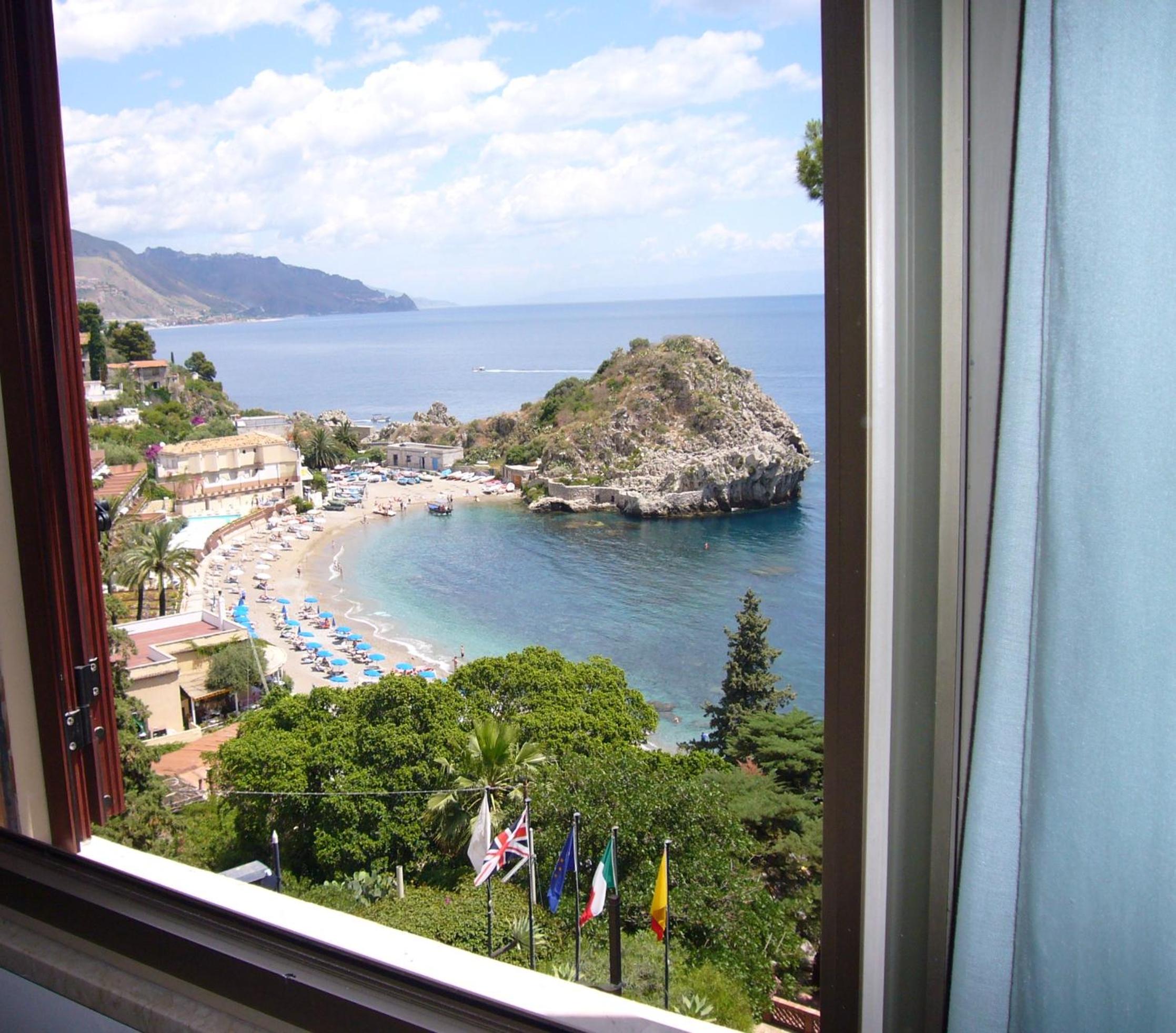 Double Room with Sea View - Photo 4