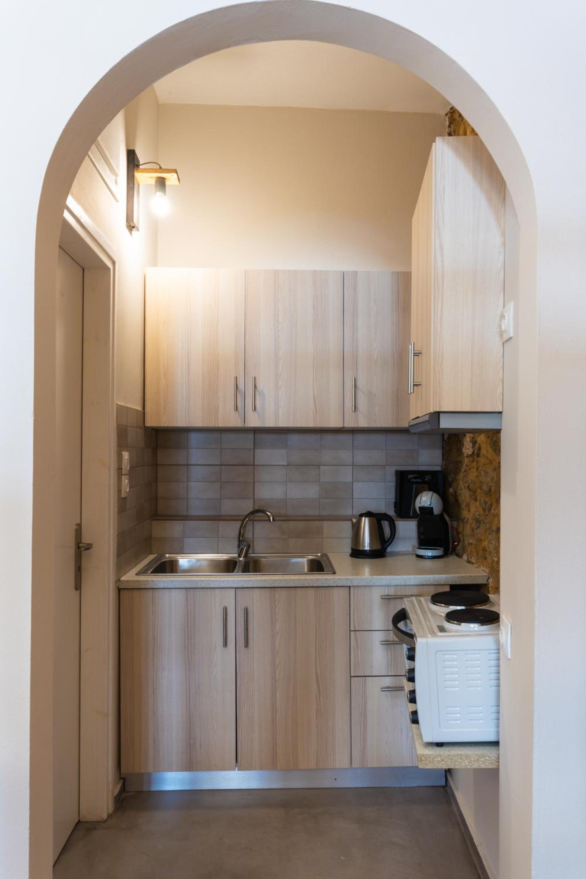 Quadruple Room with Private Bathroom photo 2