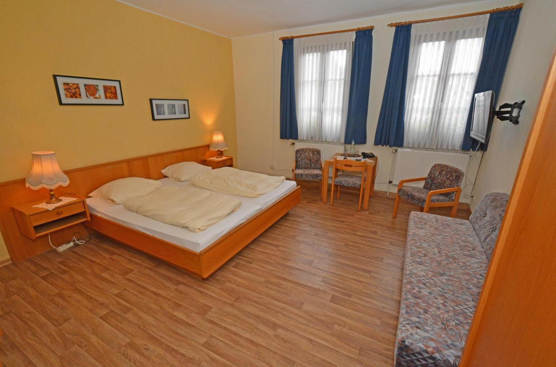 Economy Double Room - Photo 4