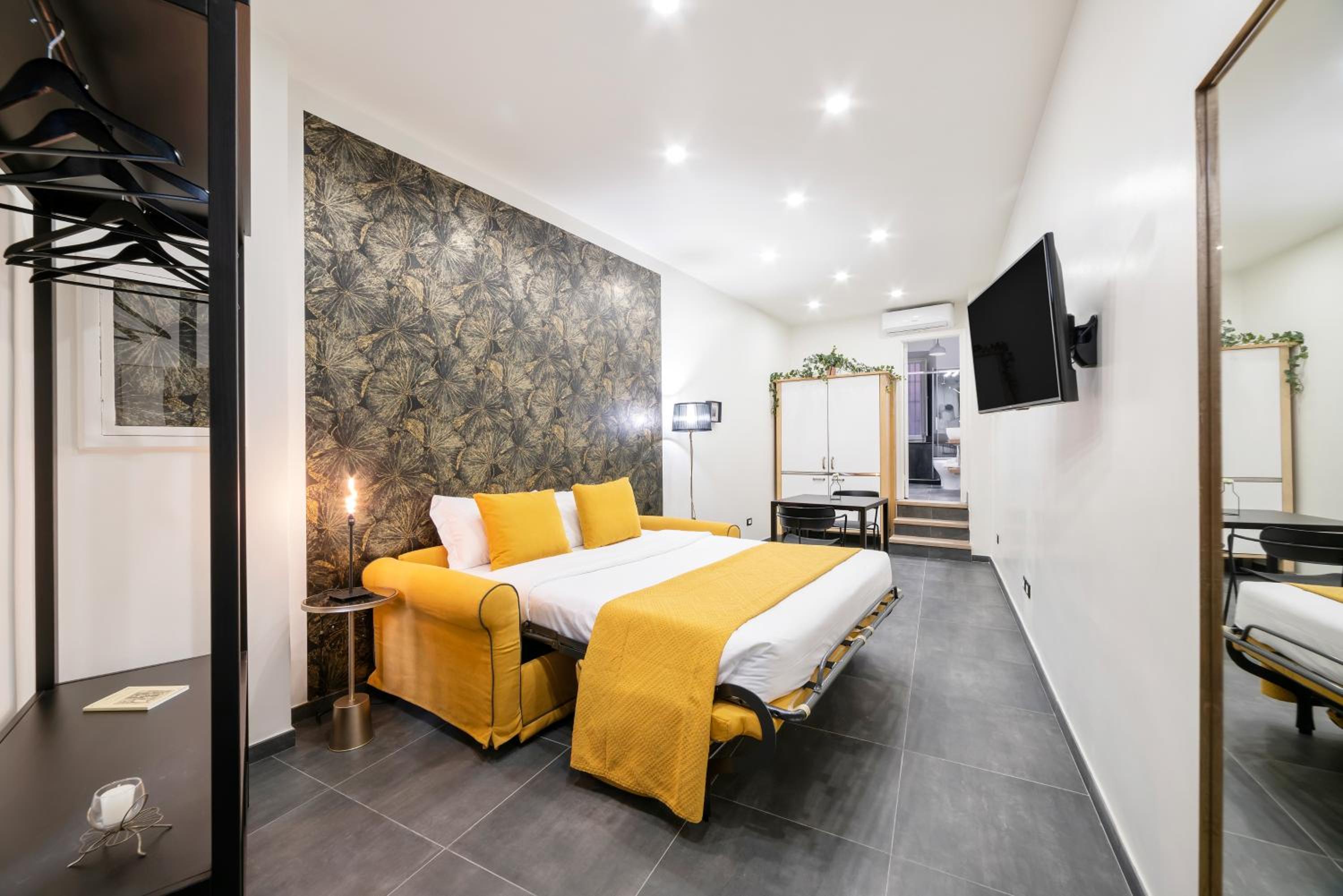 Studio Apartment