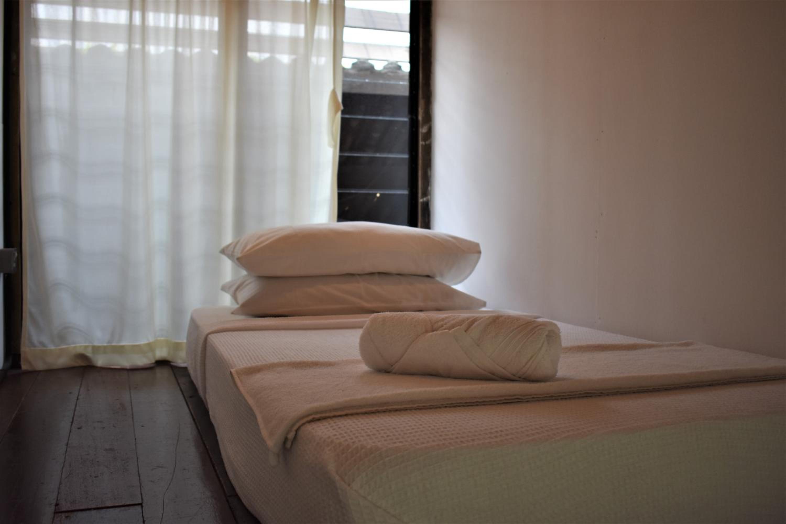 Twin Room With Shared Toilet