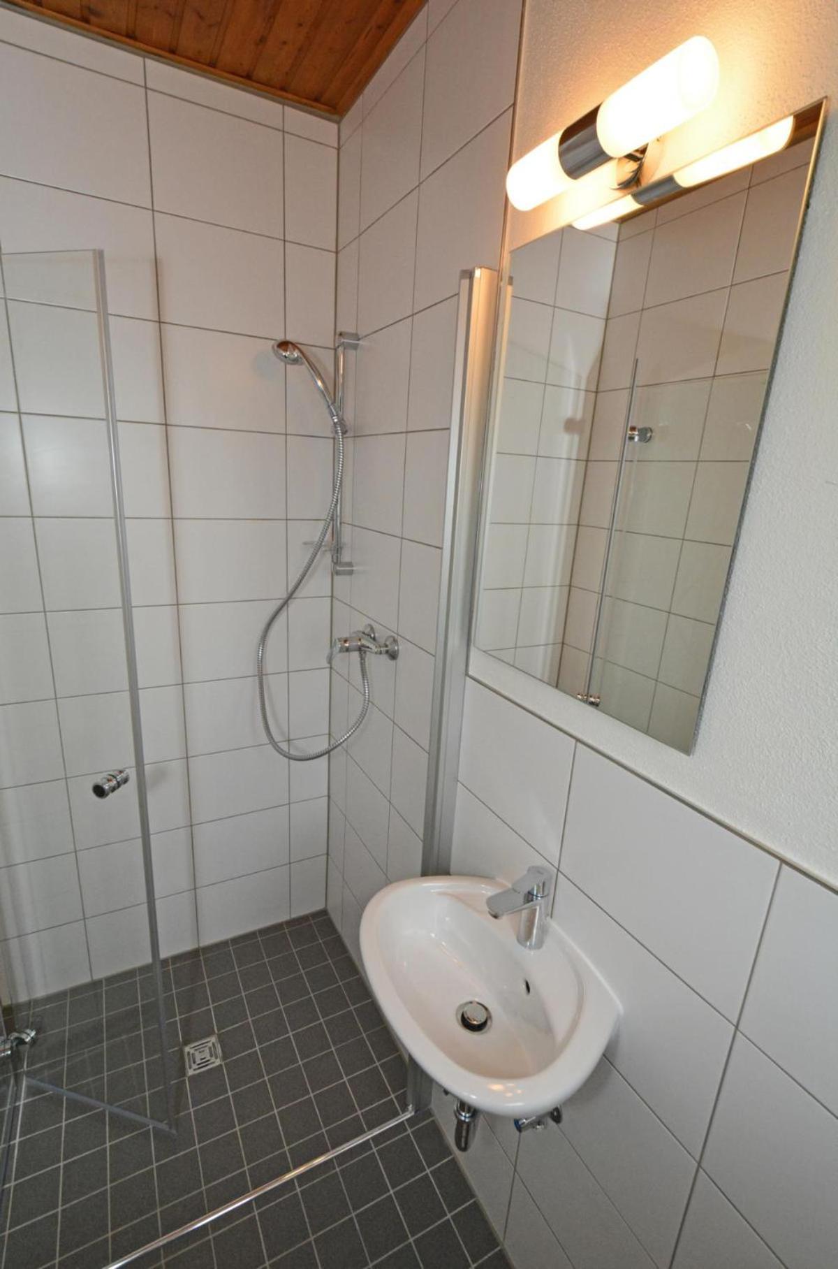 Standard Double Room - Photo 3