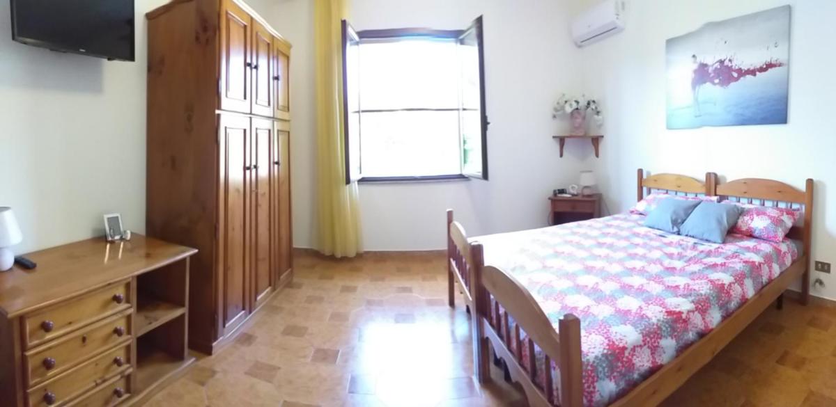 Double Room with Shared Bathroom photo 1