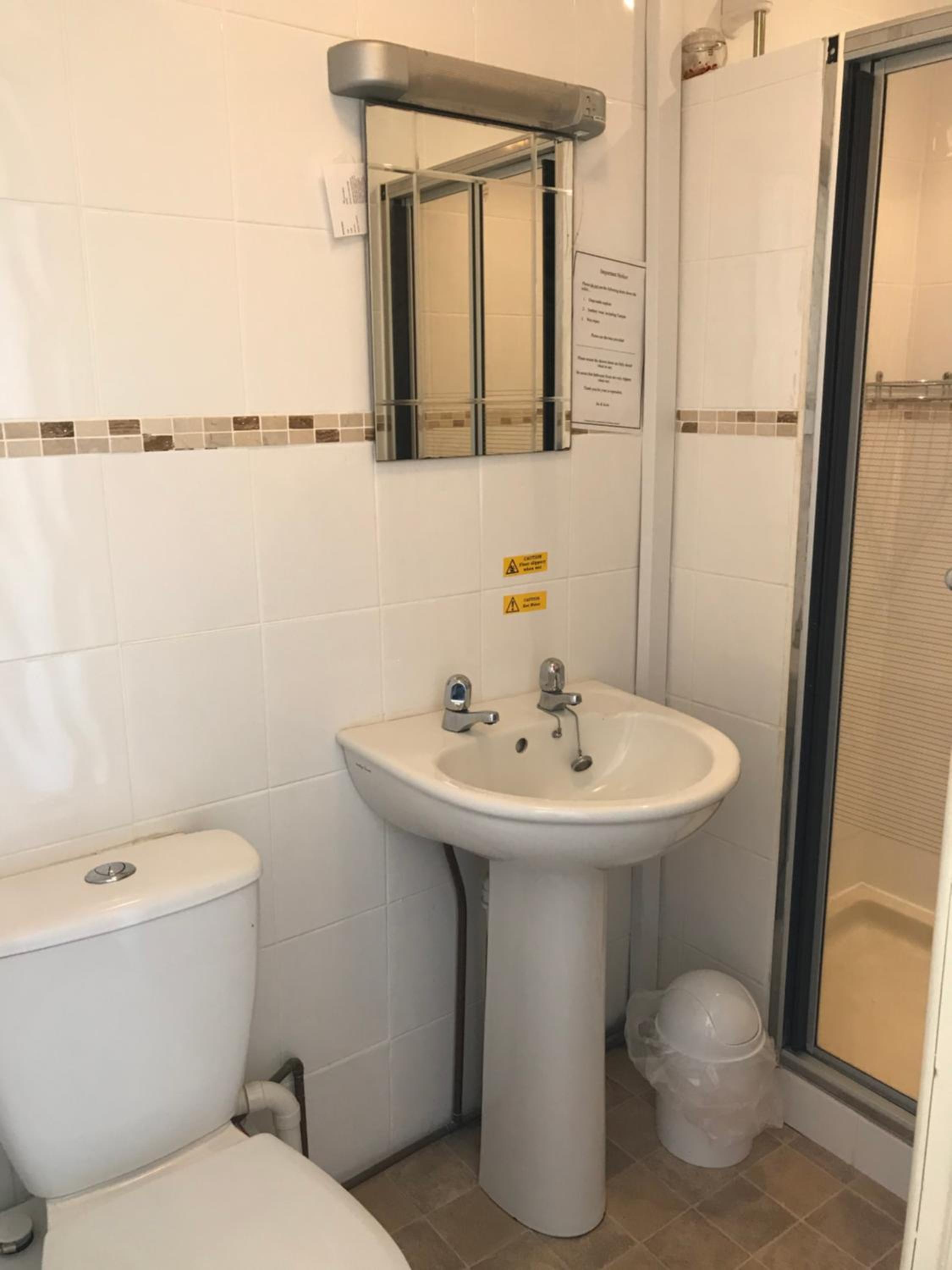 Single Room photo 2