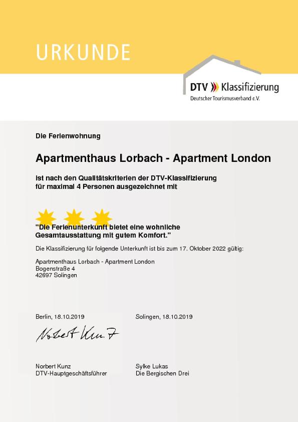 Deluxe Apartment photo 2