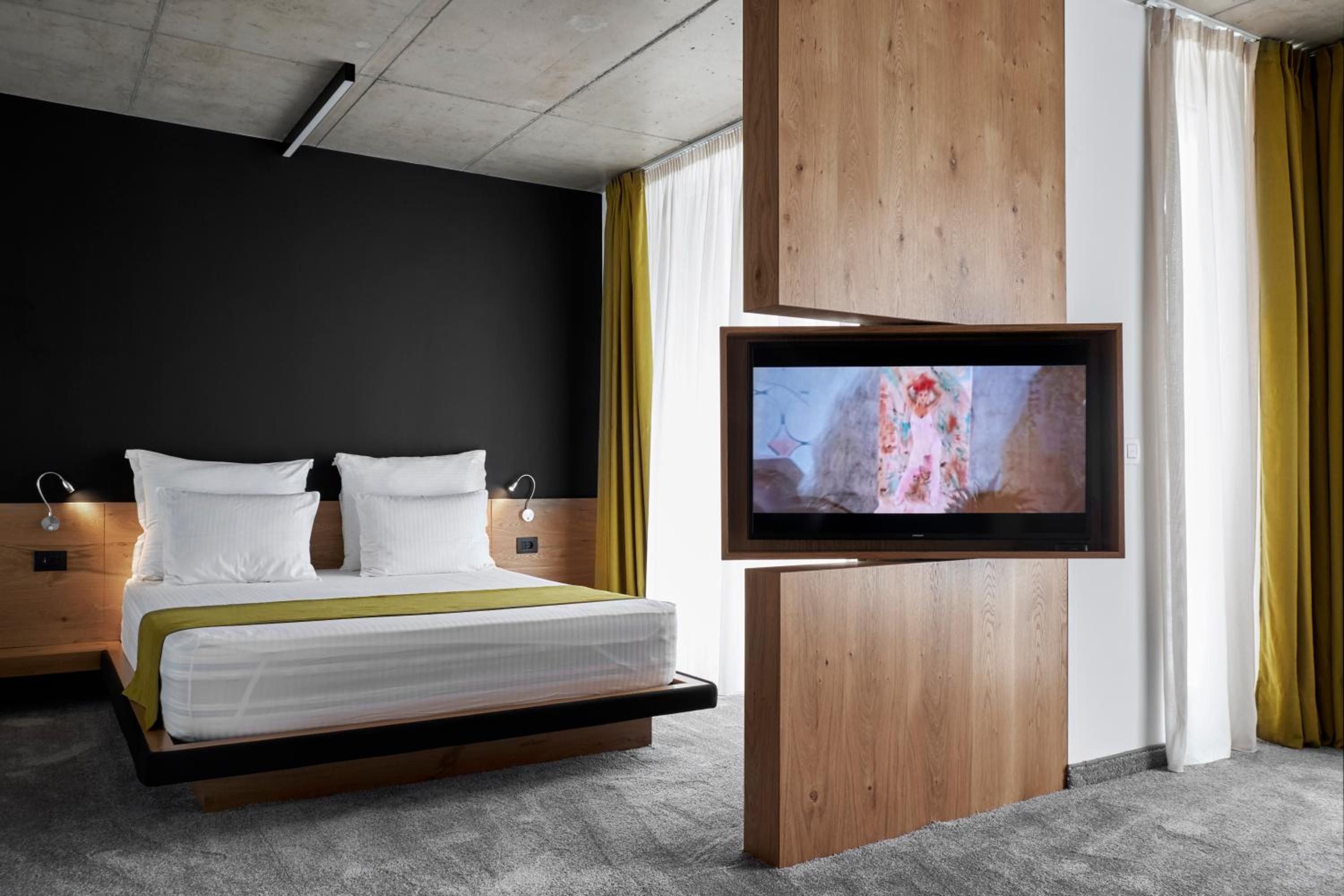 Design Junior Suite with Balcony