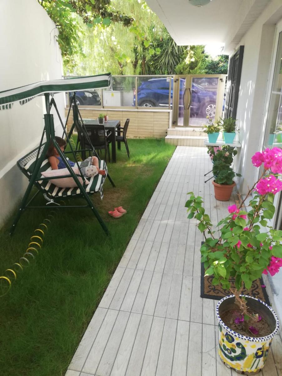 Standard Twin Room with Shared Bathroom