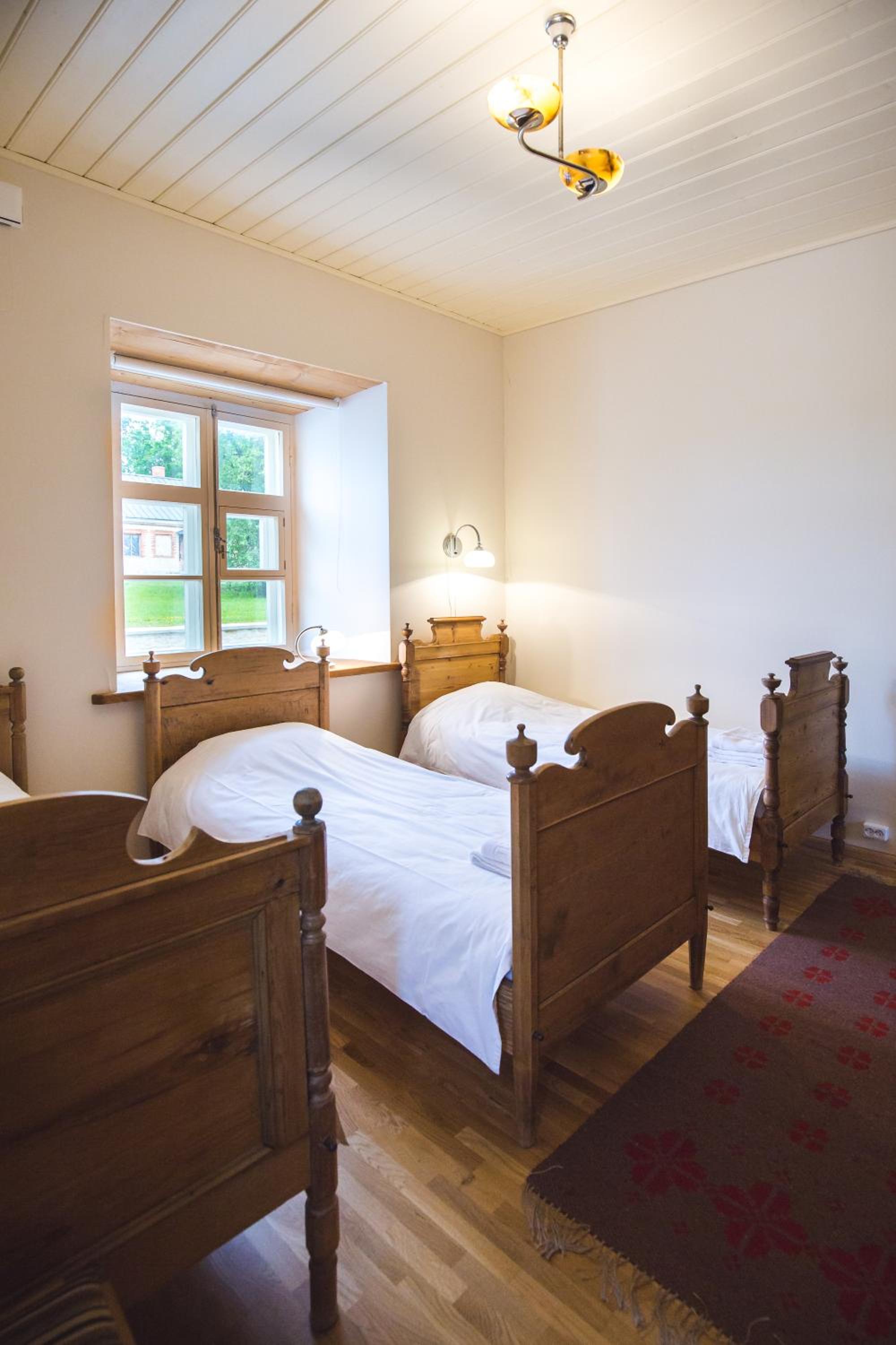 Triple Room with Private Bathroom - Photo 4