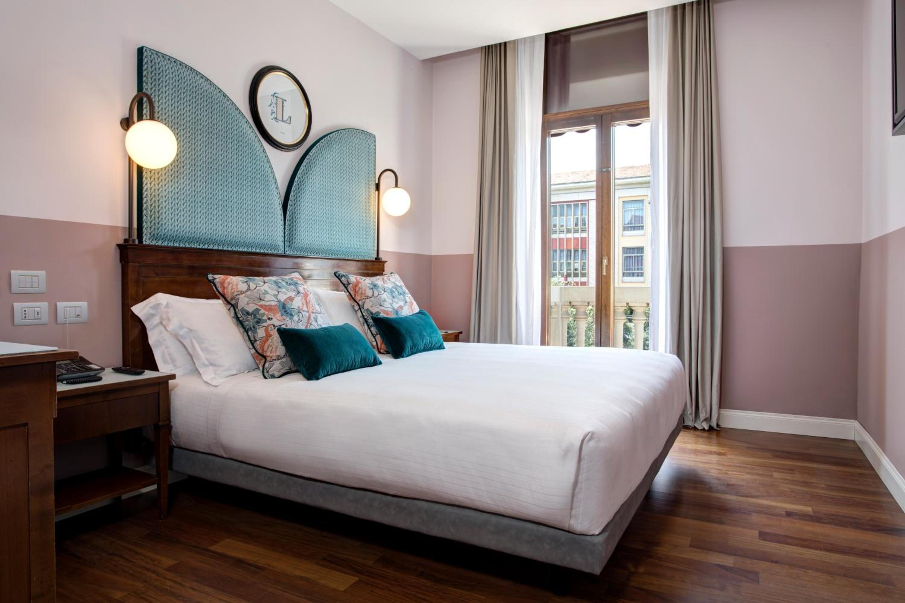 Standard King Room - Accessible